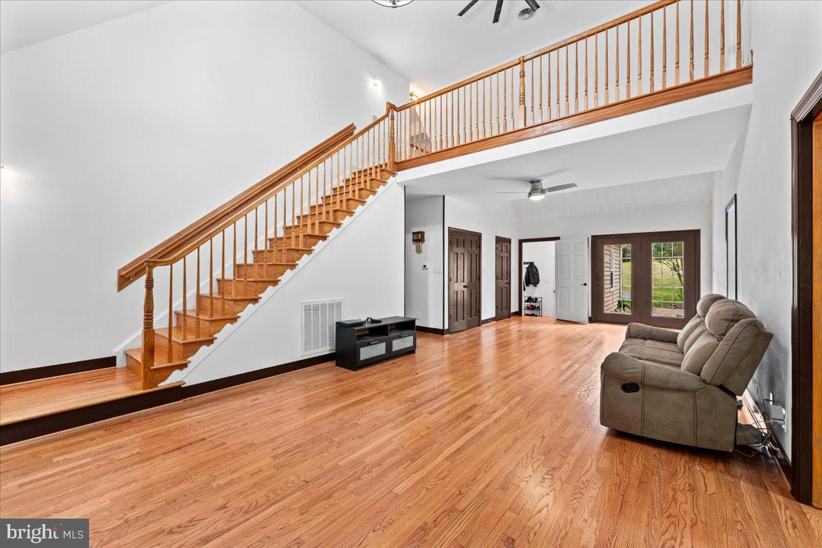 COURTHOUSE CROSSINGS - Residential