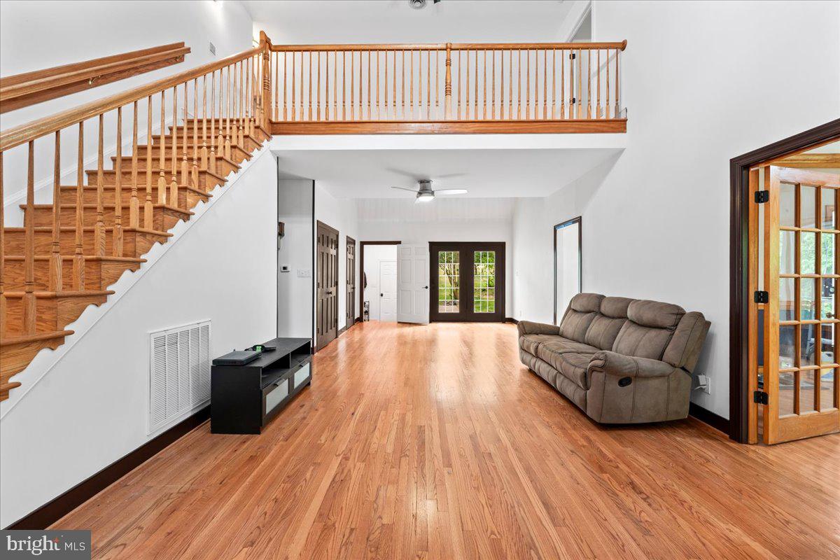 COURTHOUSE CROSSINGS - Residential