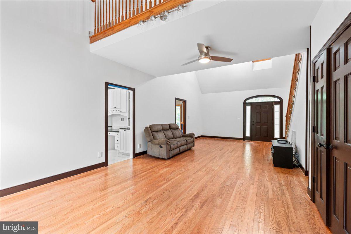 COURTHOUSE CROSSINGS - Residential
