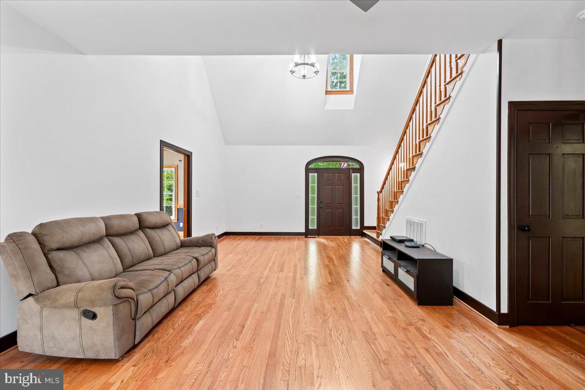 COURTHOUSE CROSSINGS - Residential