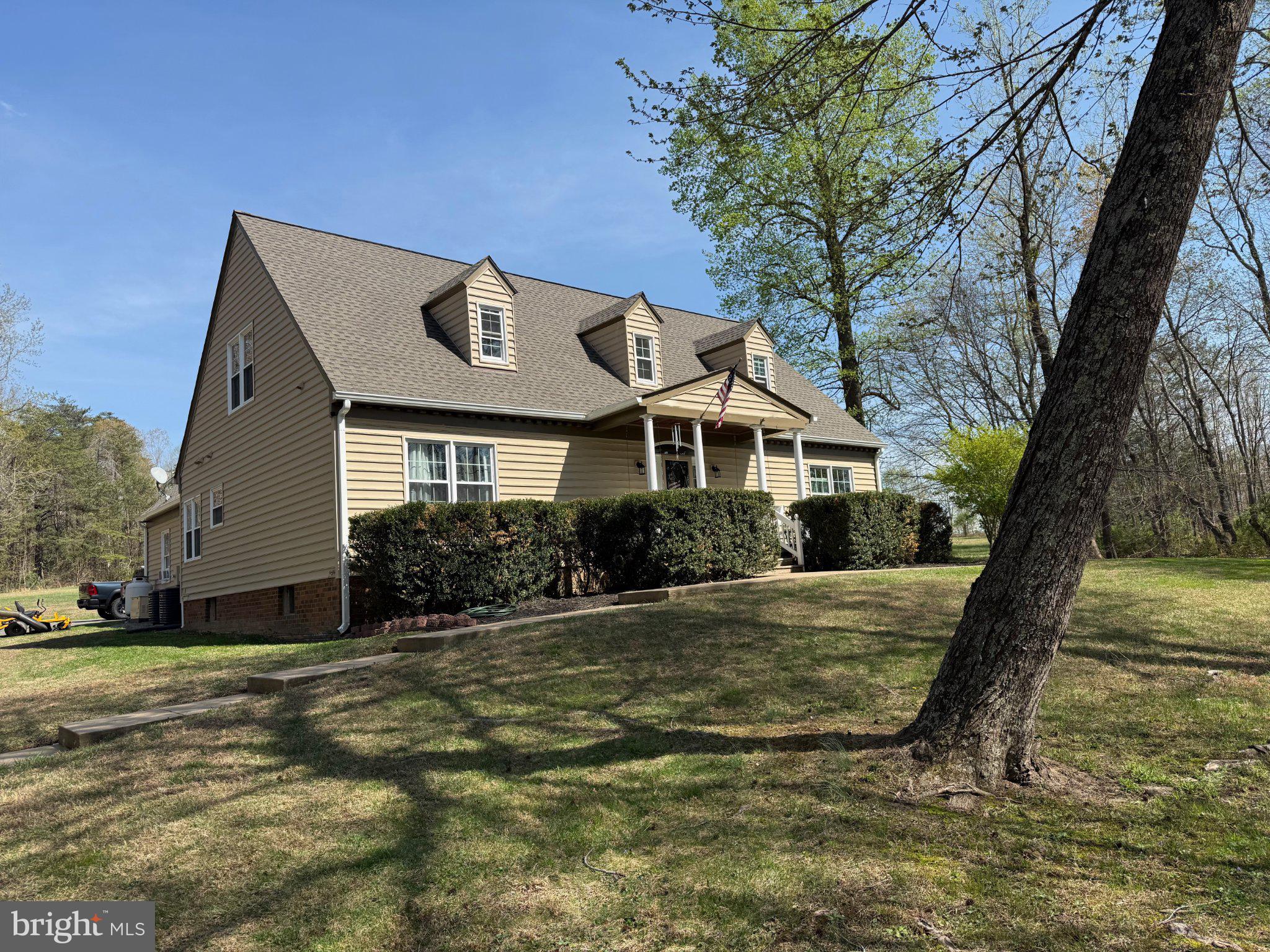 7403 BARRISTER COURT