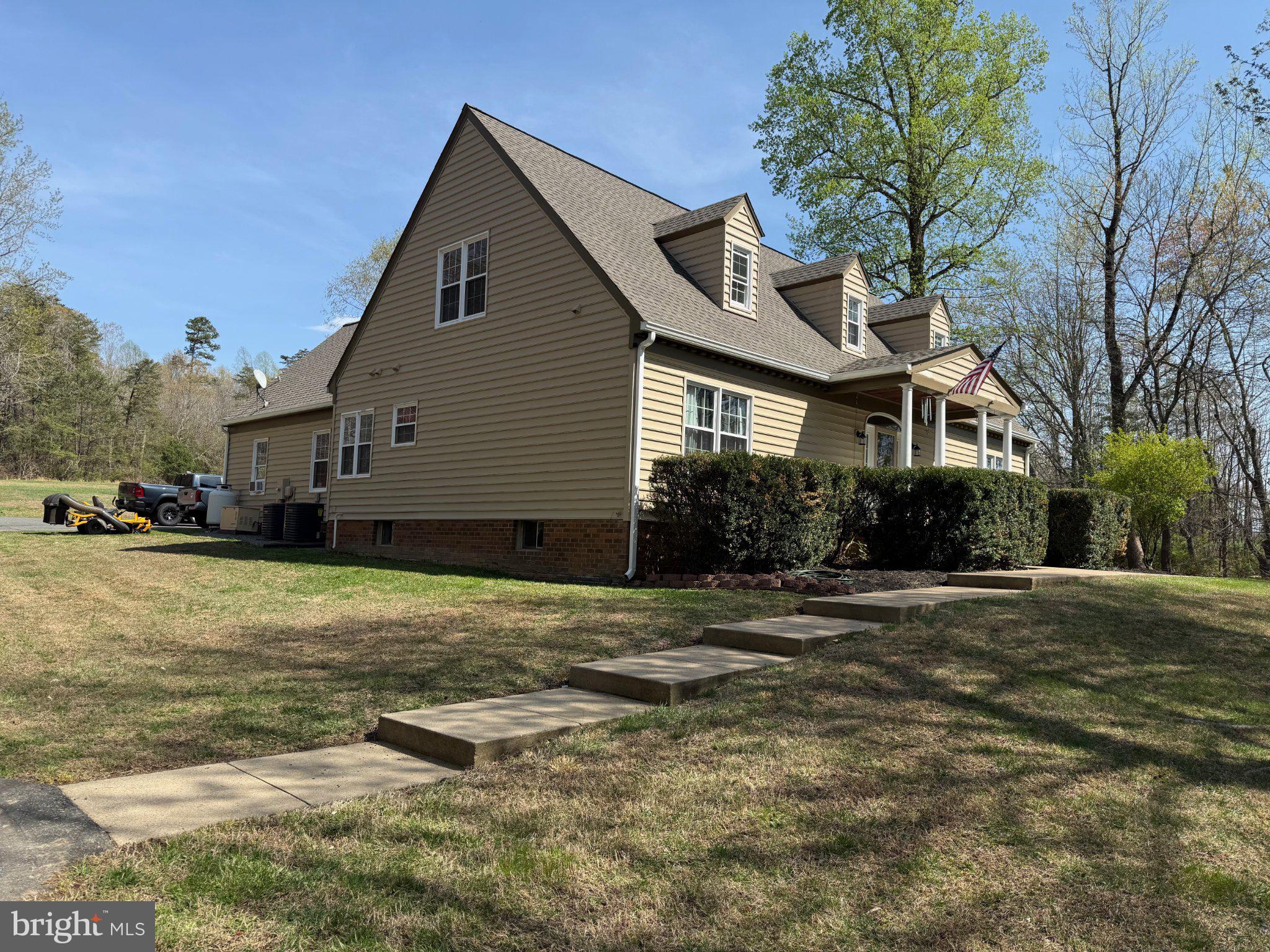 7403 BARRISTER COURT