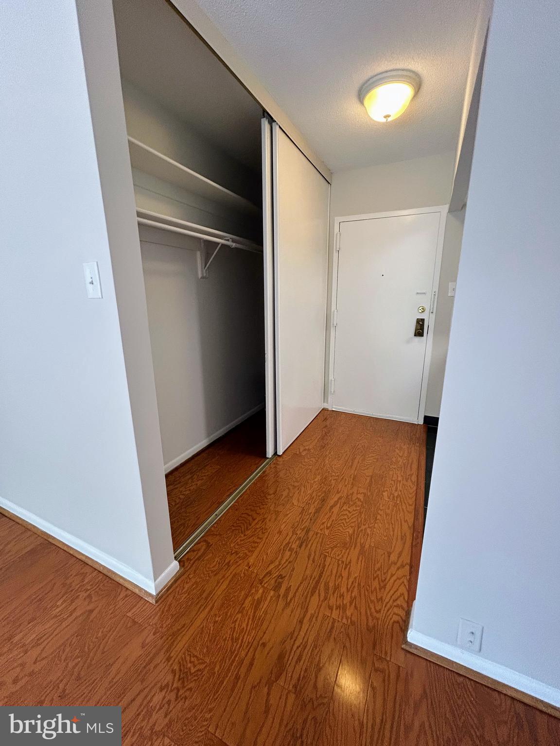 HUNTING CREEK CLUB CONDOMINIUMS - Residential Lease