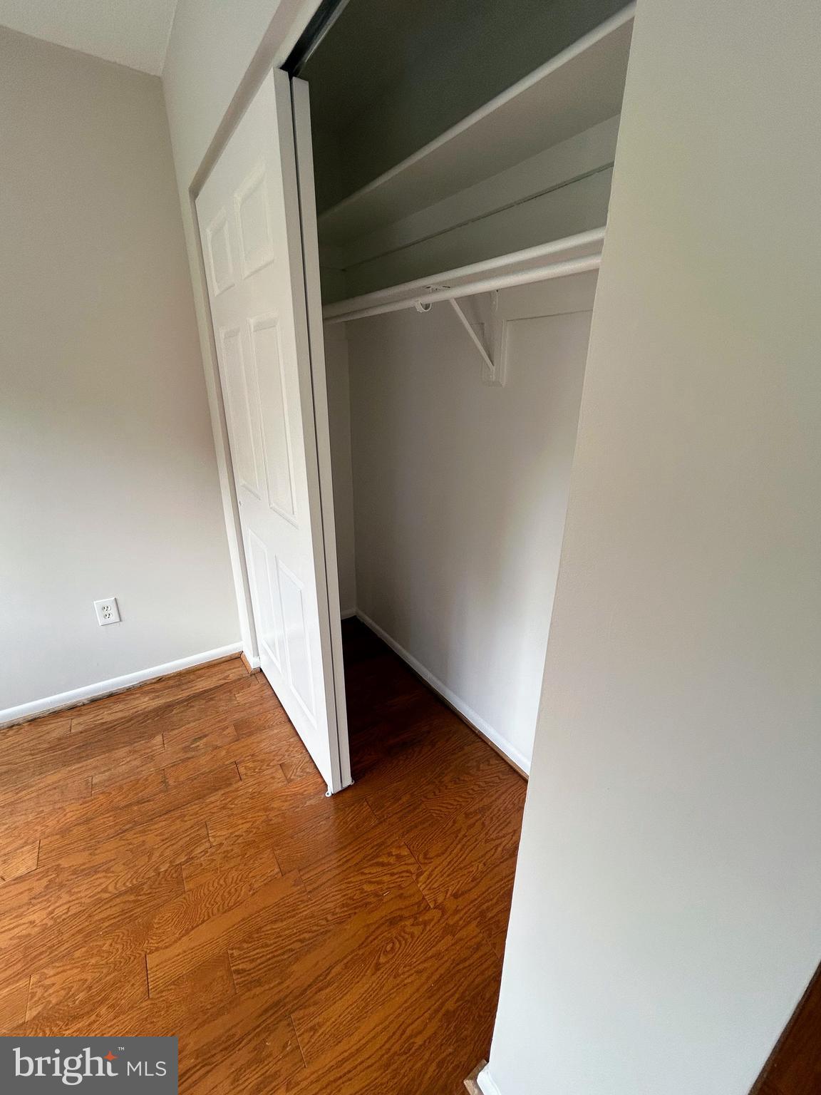 HUNTING CREEK CLUB CONDOMINIUMS - Residential Lease