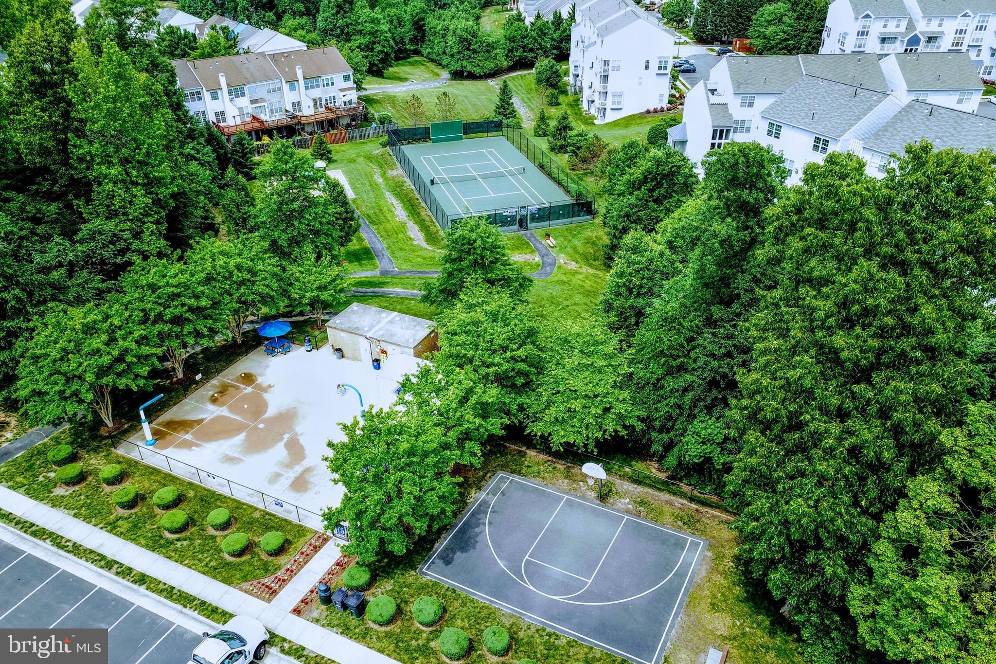 LAKE RIDGE - Residential