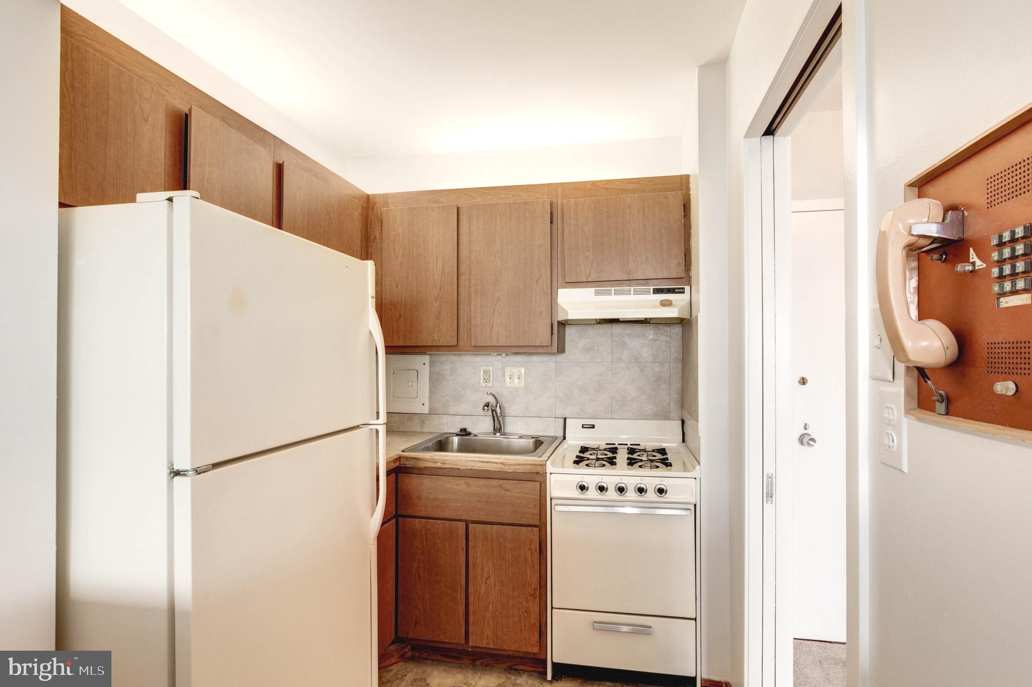 FRIENDSHIP HEIGHTS - Residential Lease