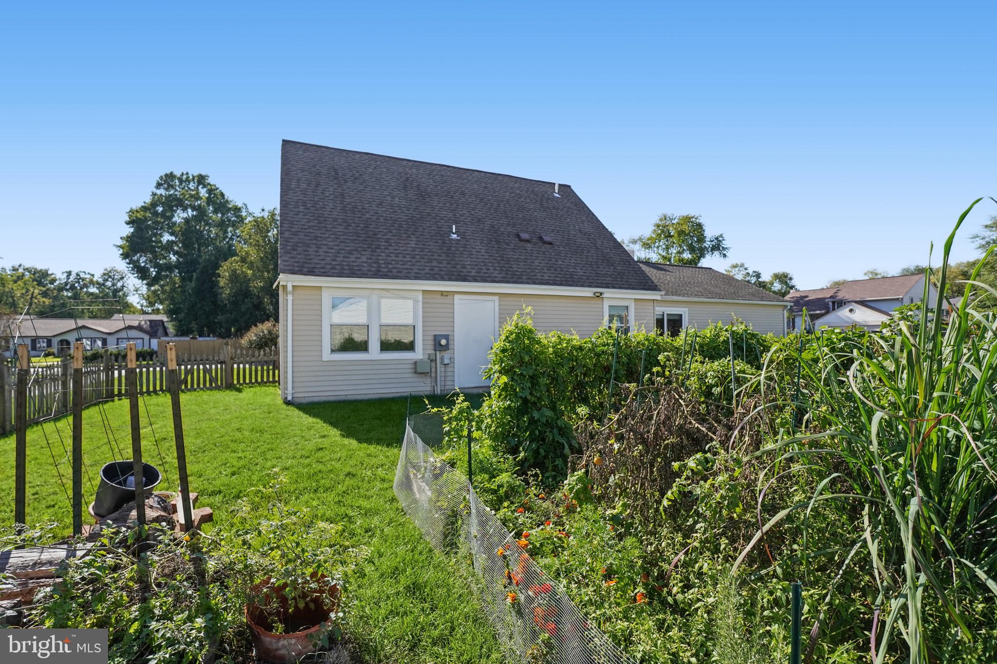 10137 GRIST MILL COURT