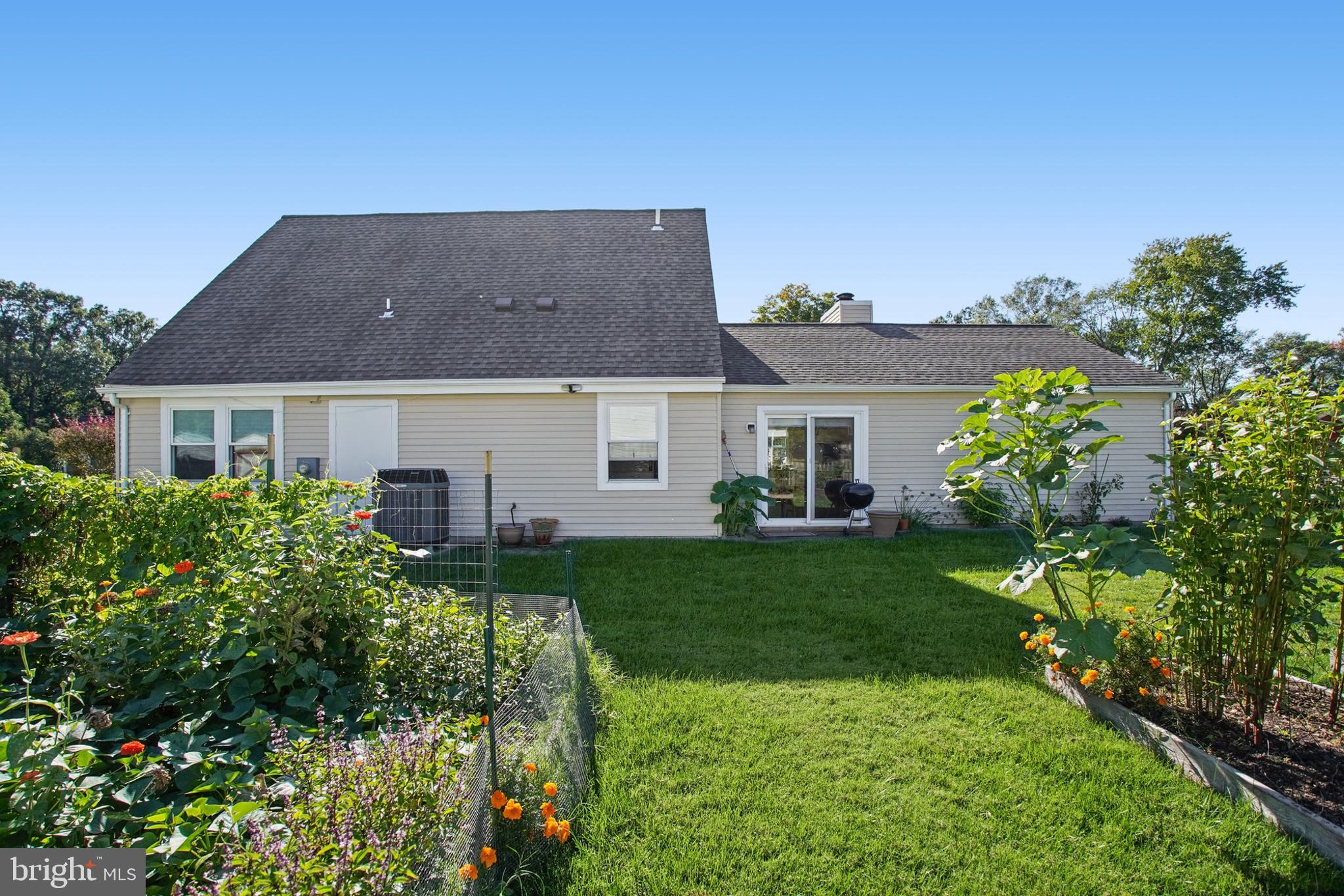 10137 GRIST MILL COURT