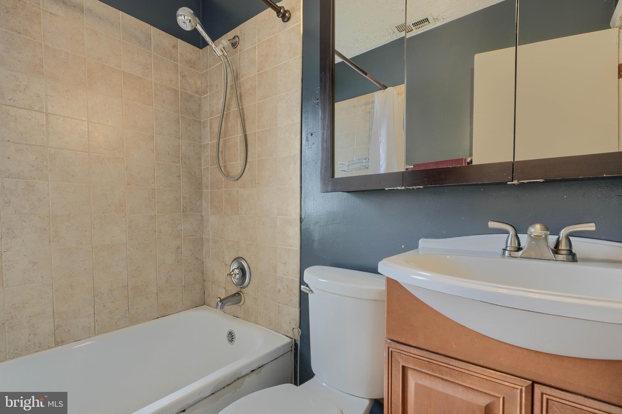 STANSBURY MANOR - Residential