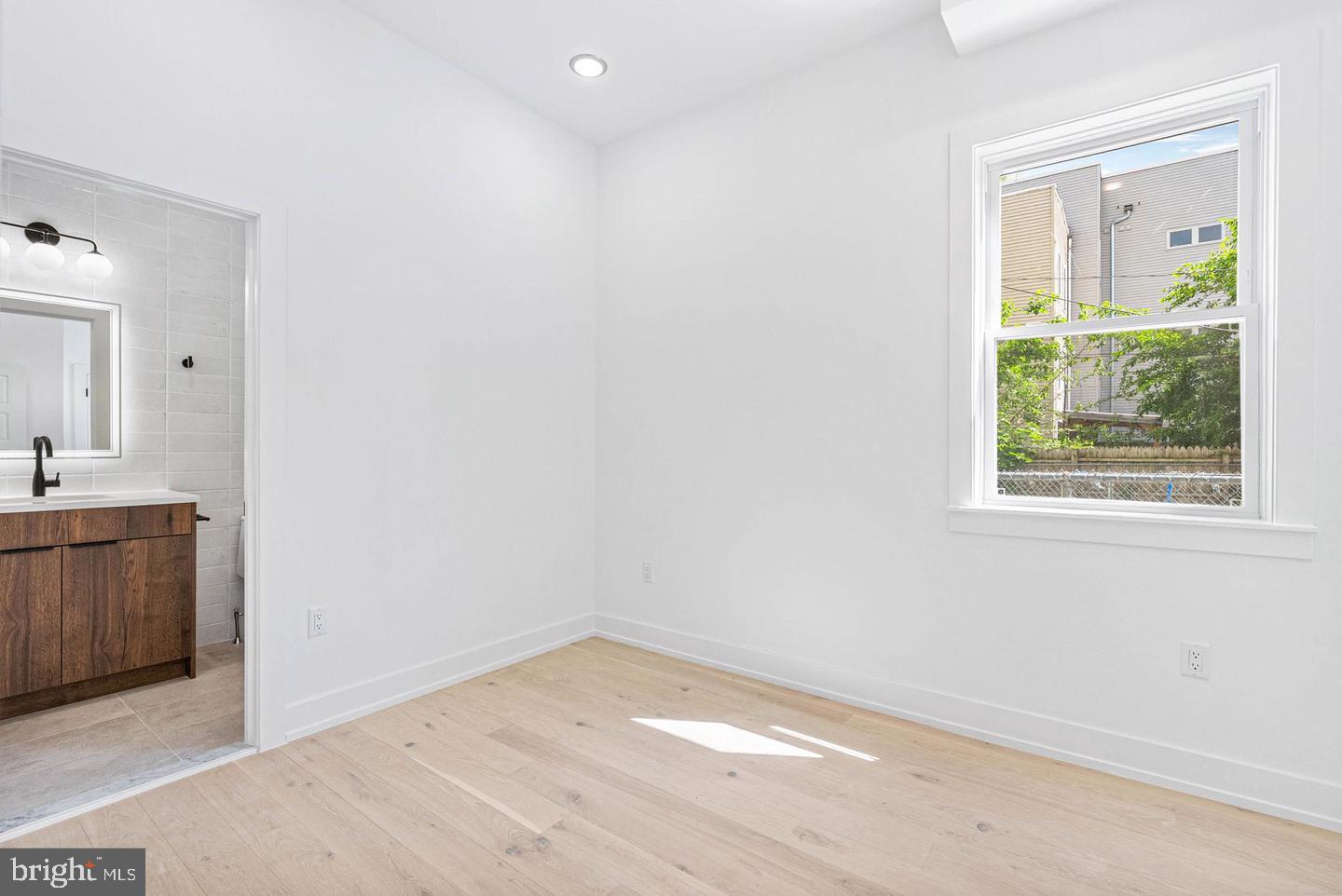 OLDE KENSINGTON - Residential