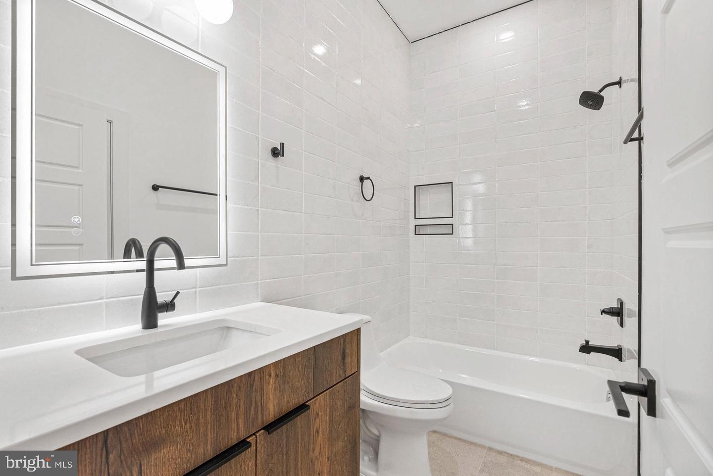 OLDE KENSINGTON - Residential