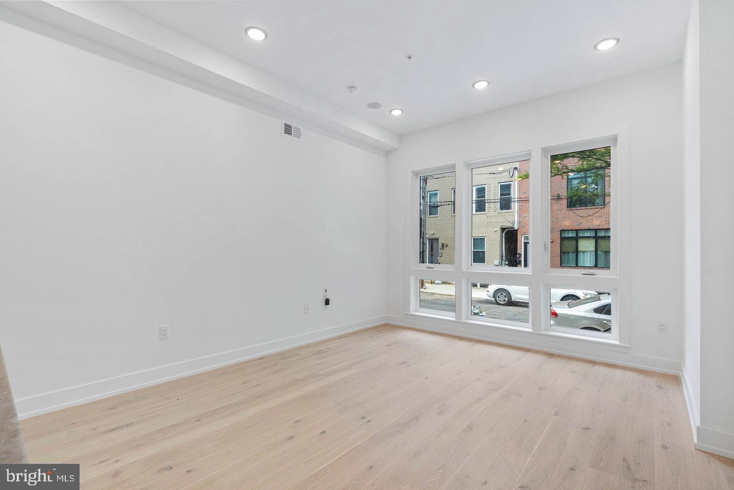 OLDE KENSINGTON - Residential