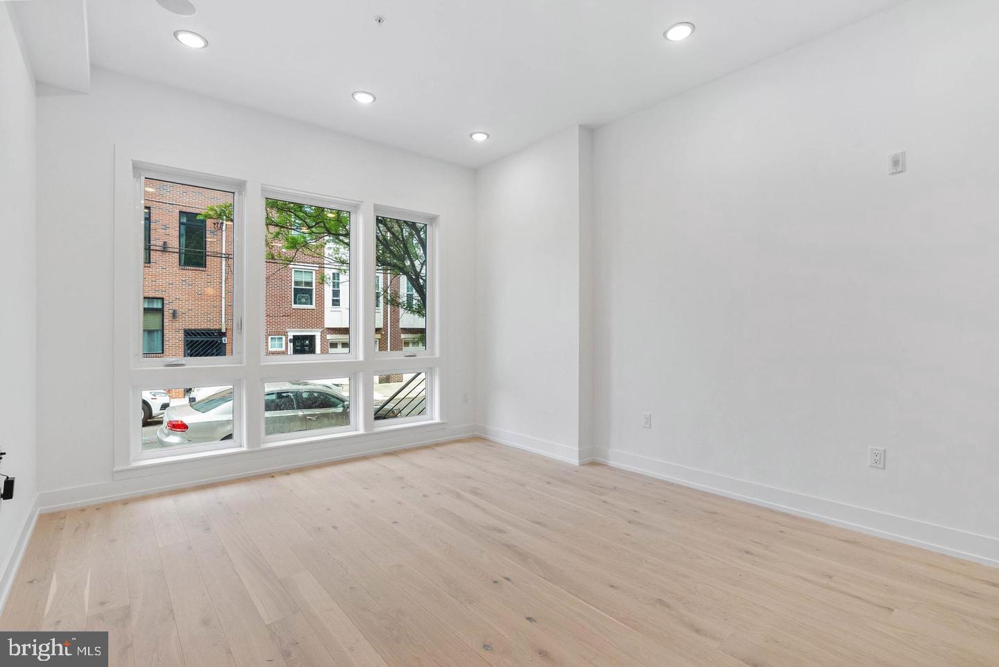 OLDE KENSINGTON - Residential