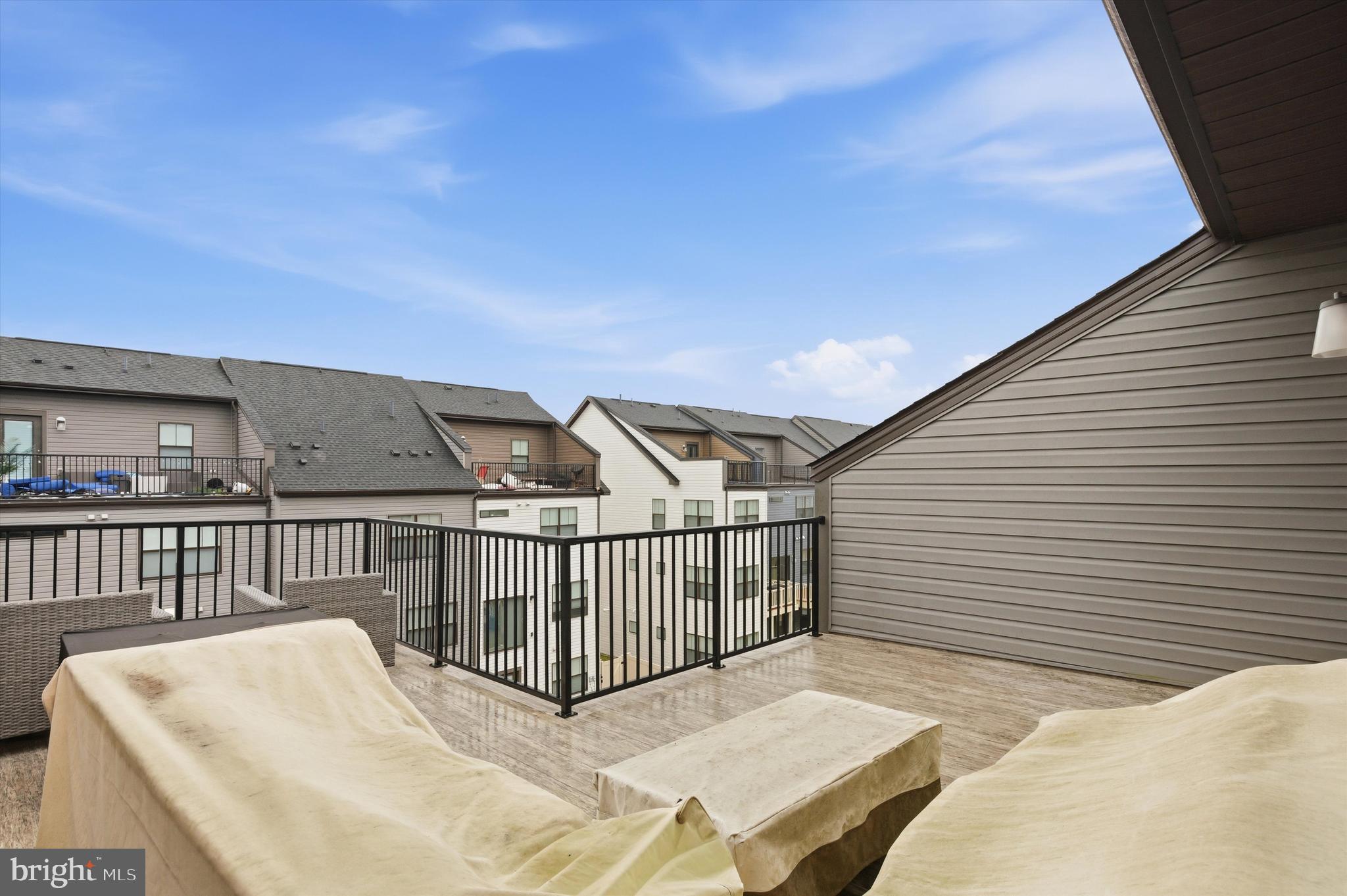 TANYARD SHORES - Residential