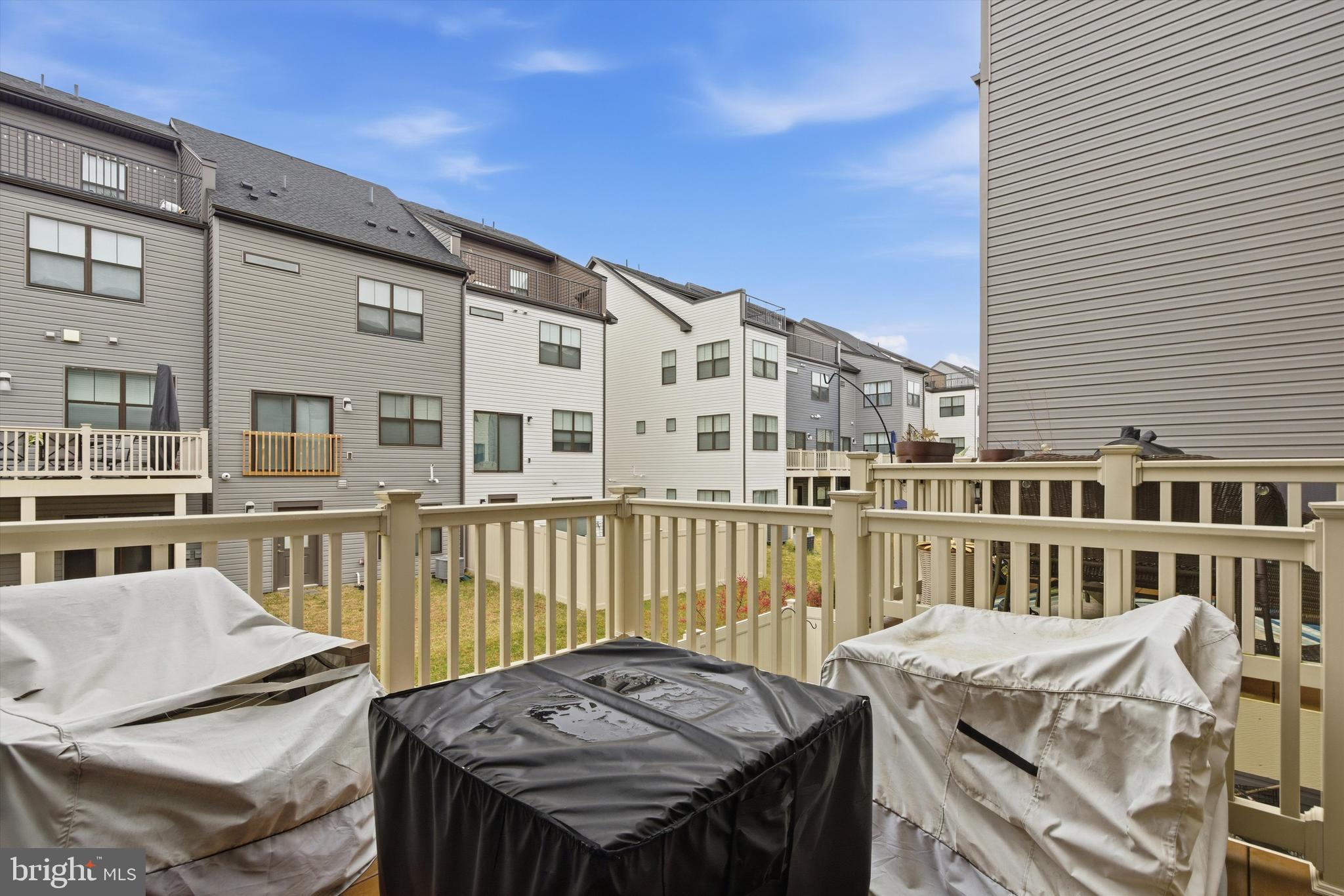 TANYARD SHORES - Residential