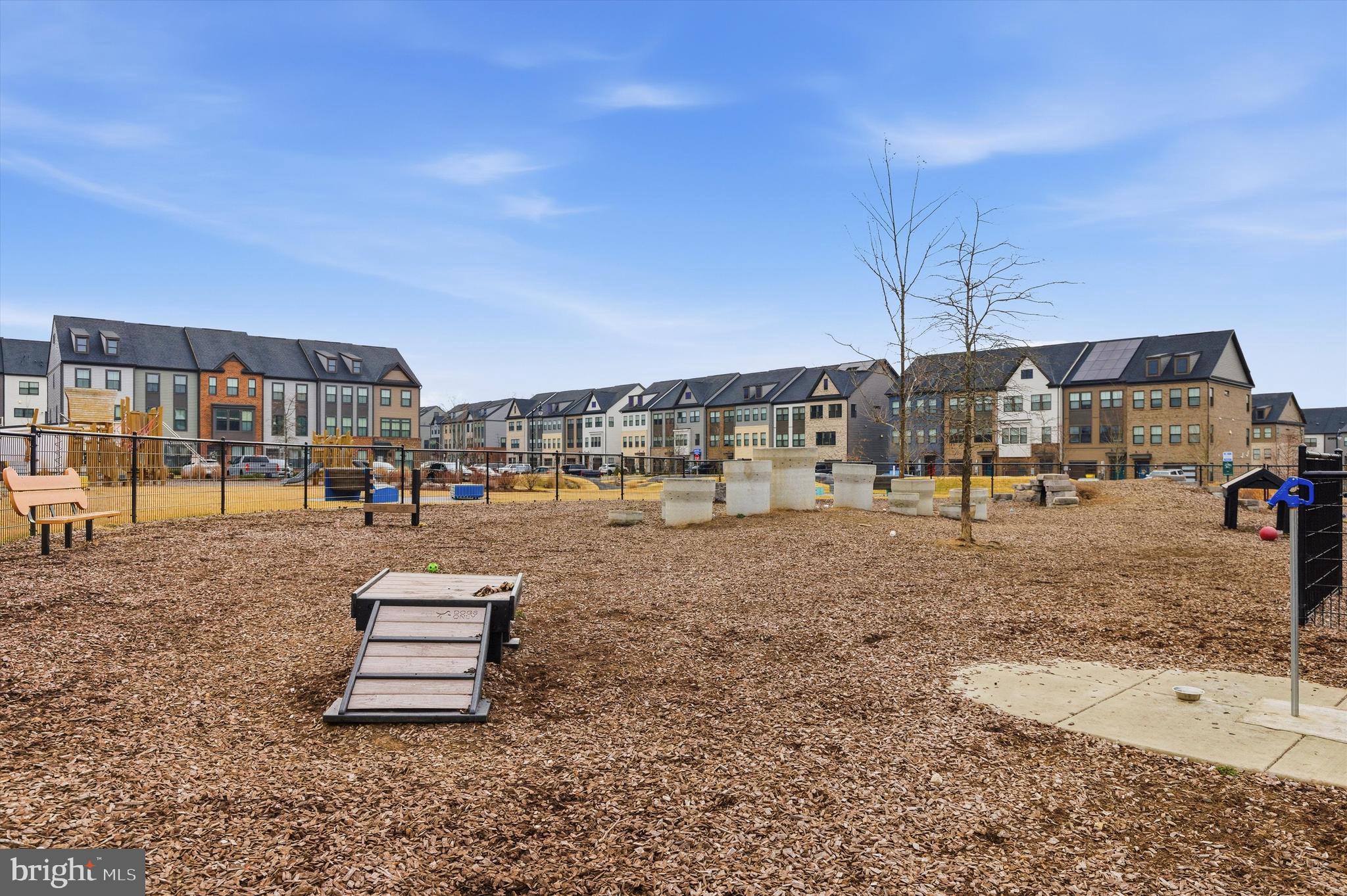 TANYARD SHORES - Residential