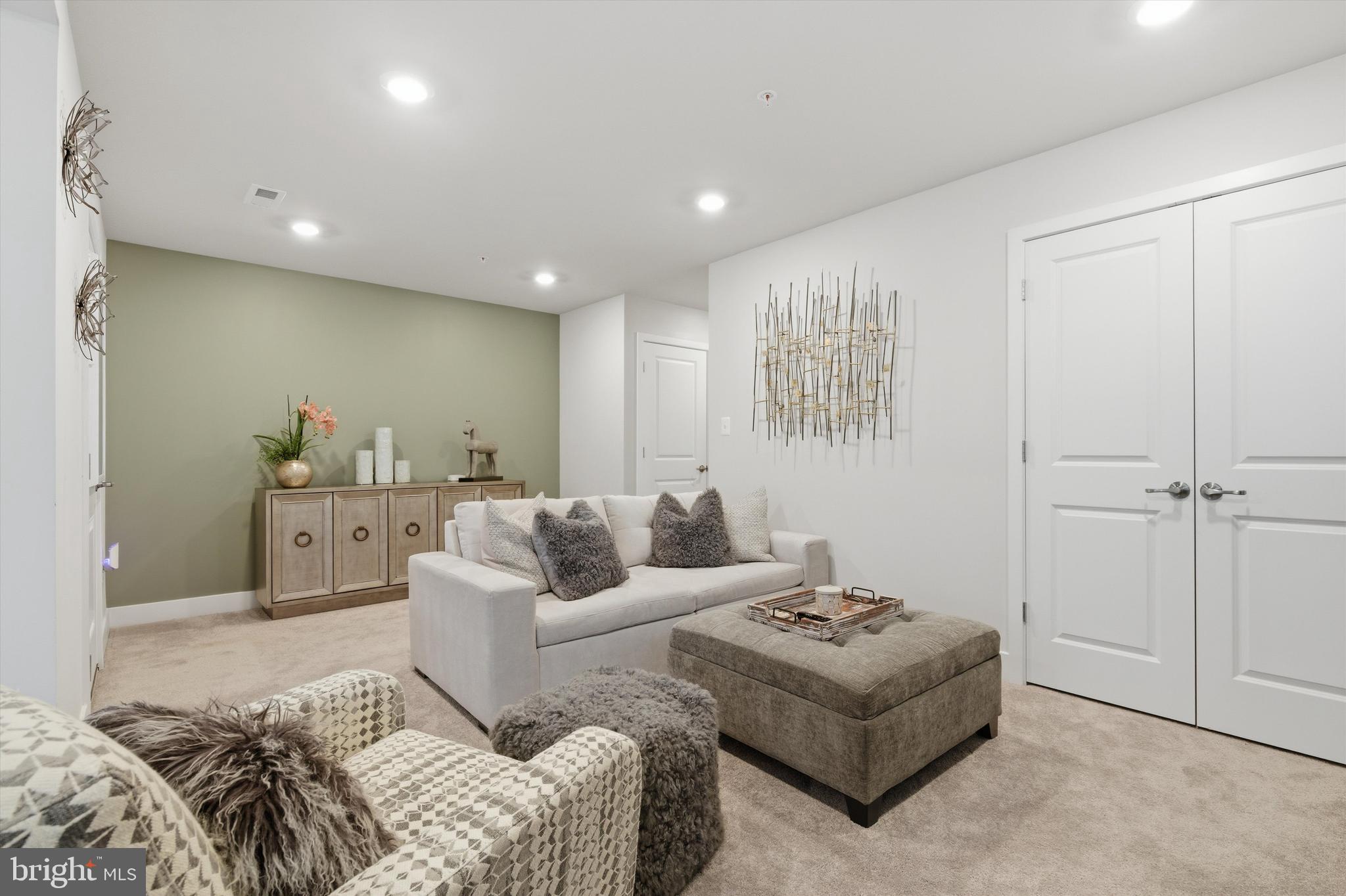 TANYARD SHORES - Residential