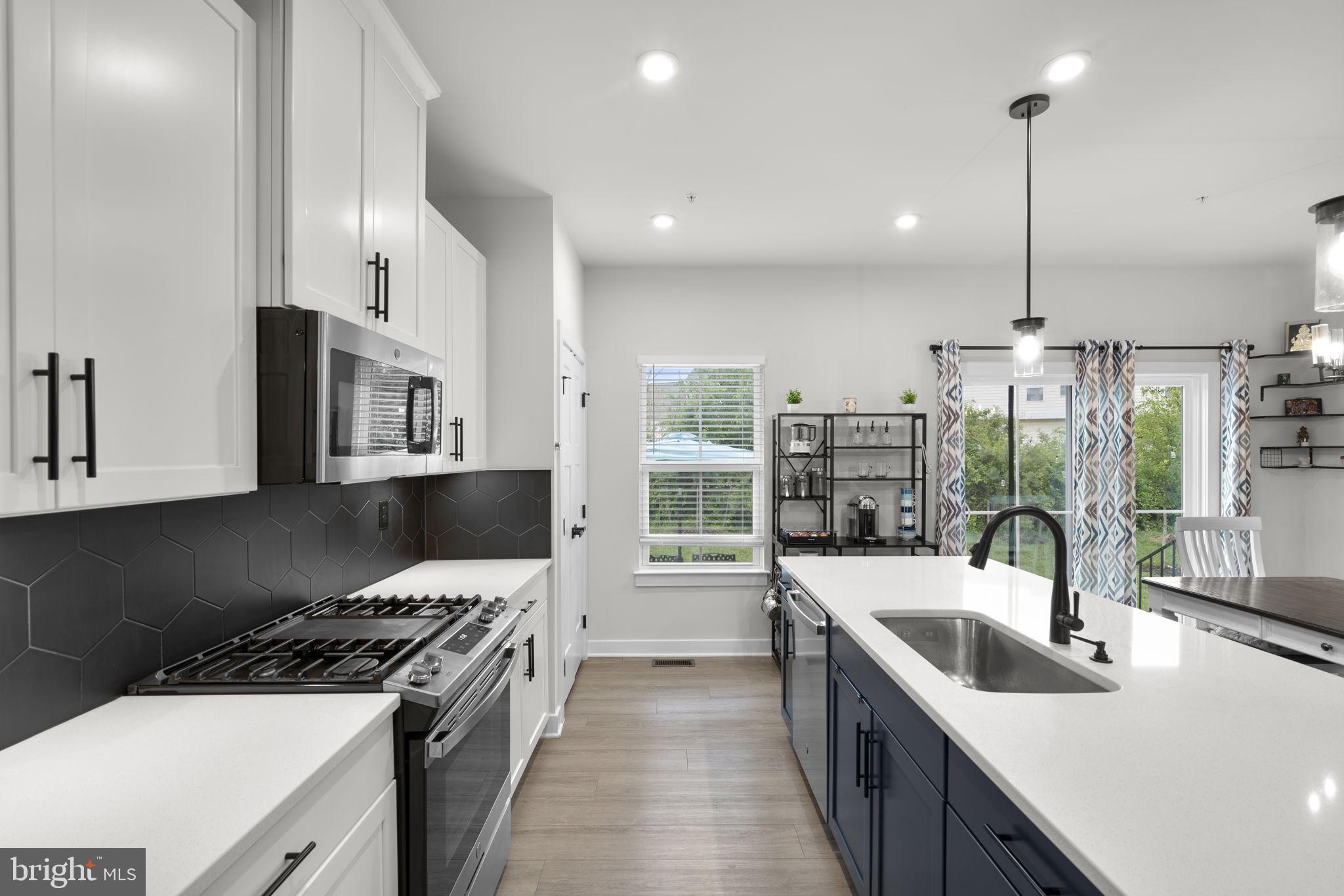 BELLE AIR TOWNHOMES - Residential