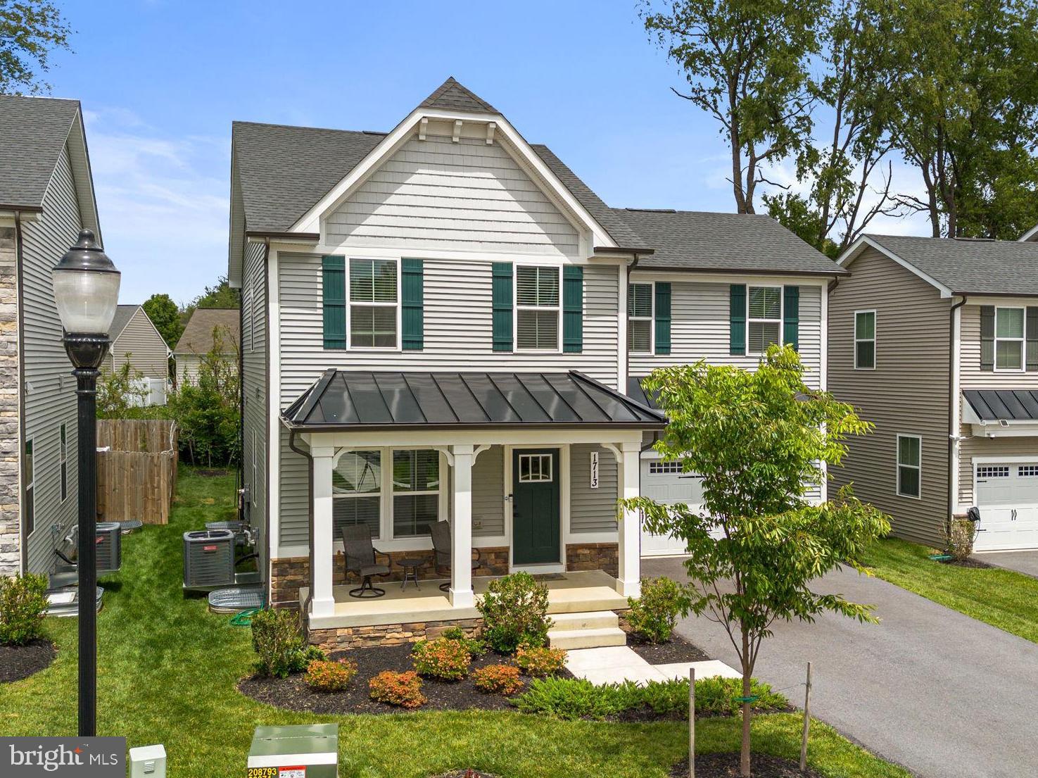 BELLE AIR TOWNHOMES - Residential