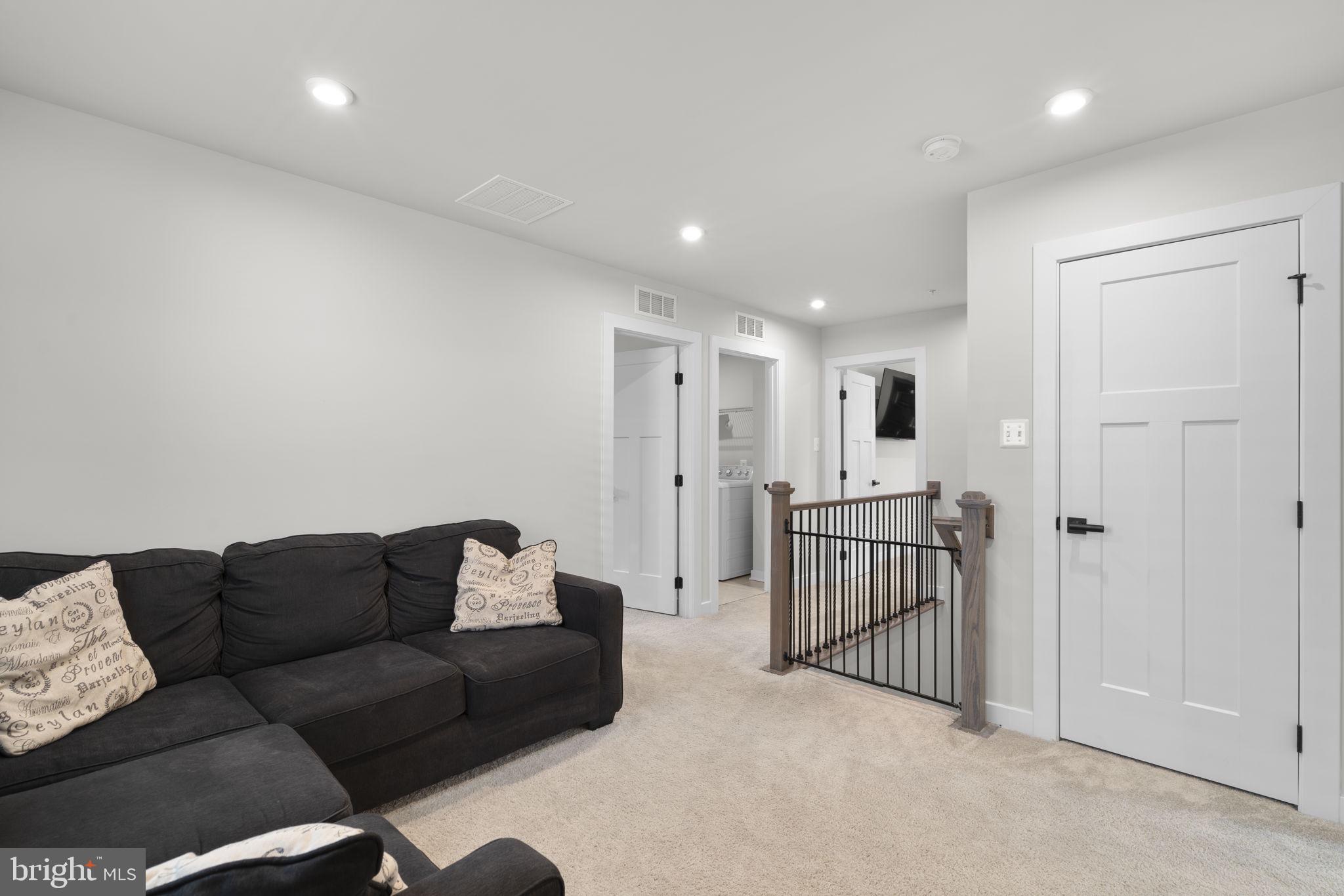 BELLE AIR TOWNHOMES - Residential