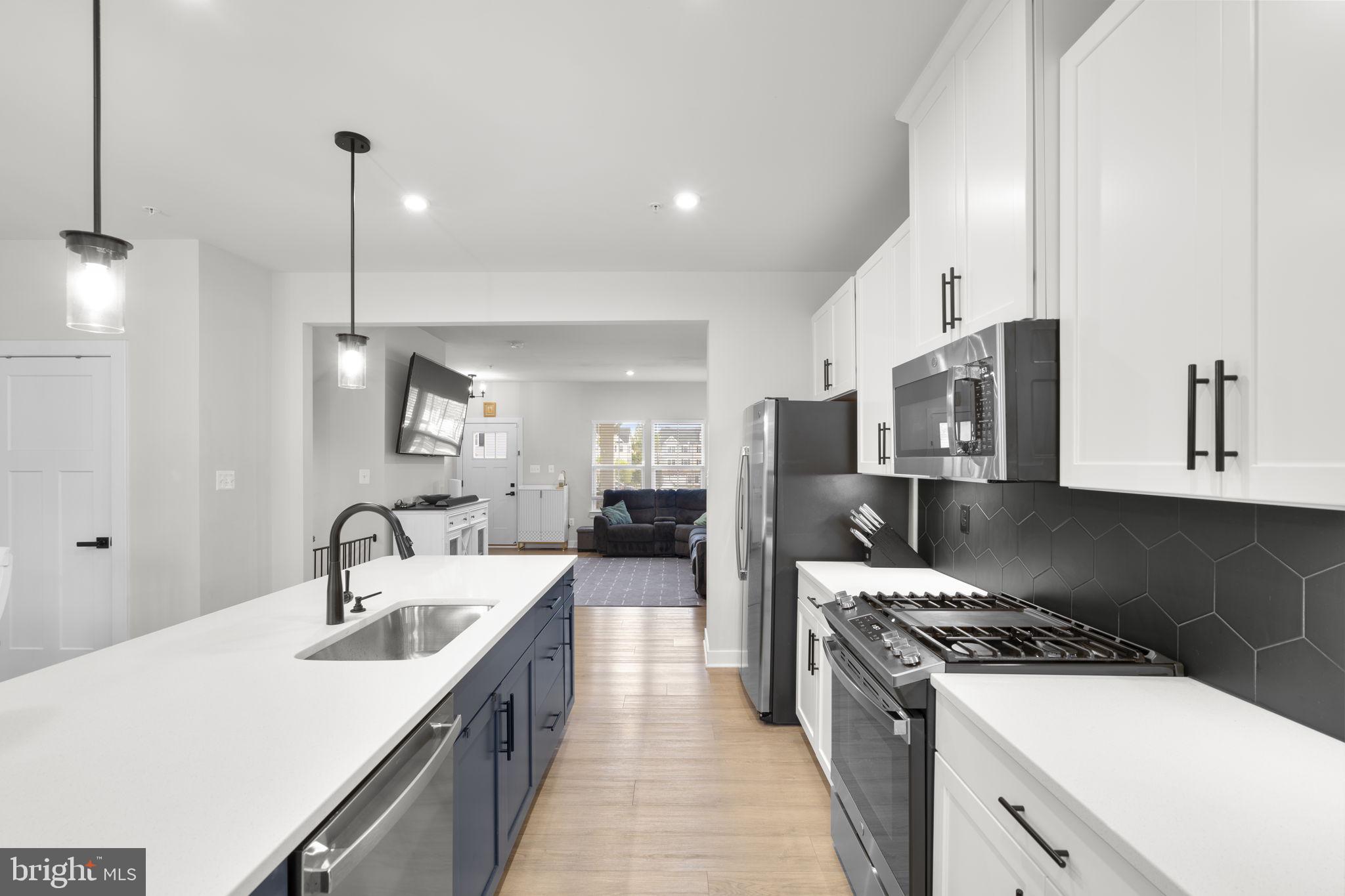 BELLE AIR TOWNHOMES - Residential