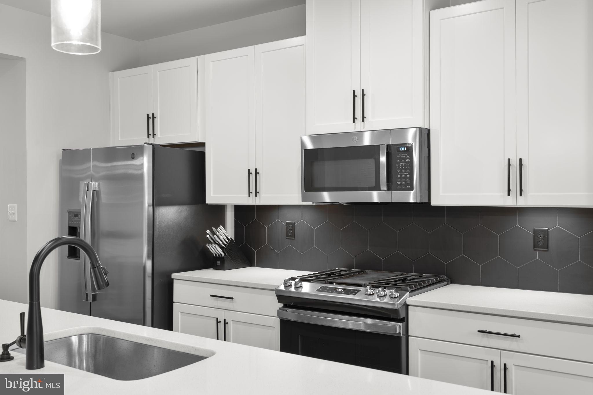 BELLE AIR TOWNHOMES - Residential