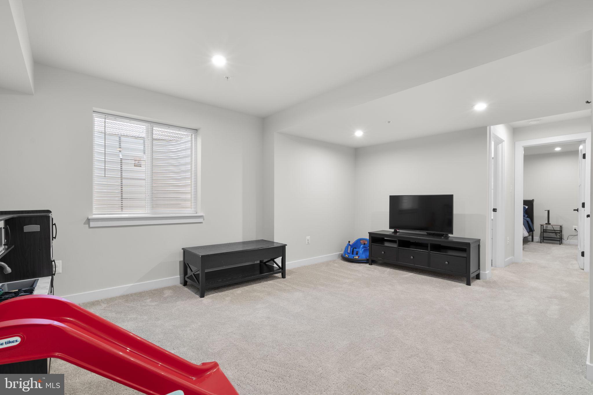 BELLE AIR TOWNHOMES - Residential