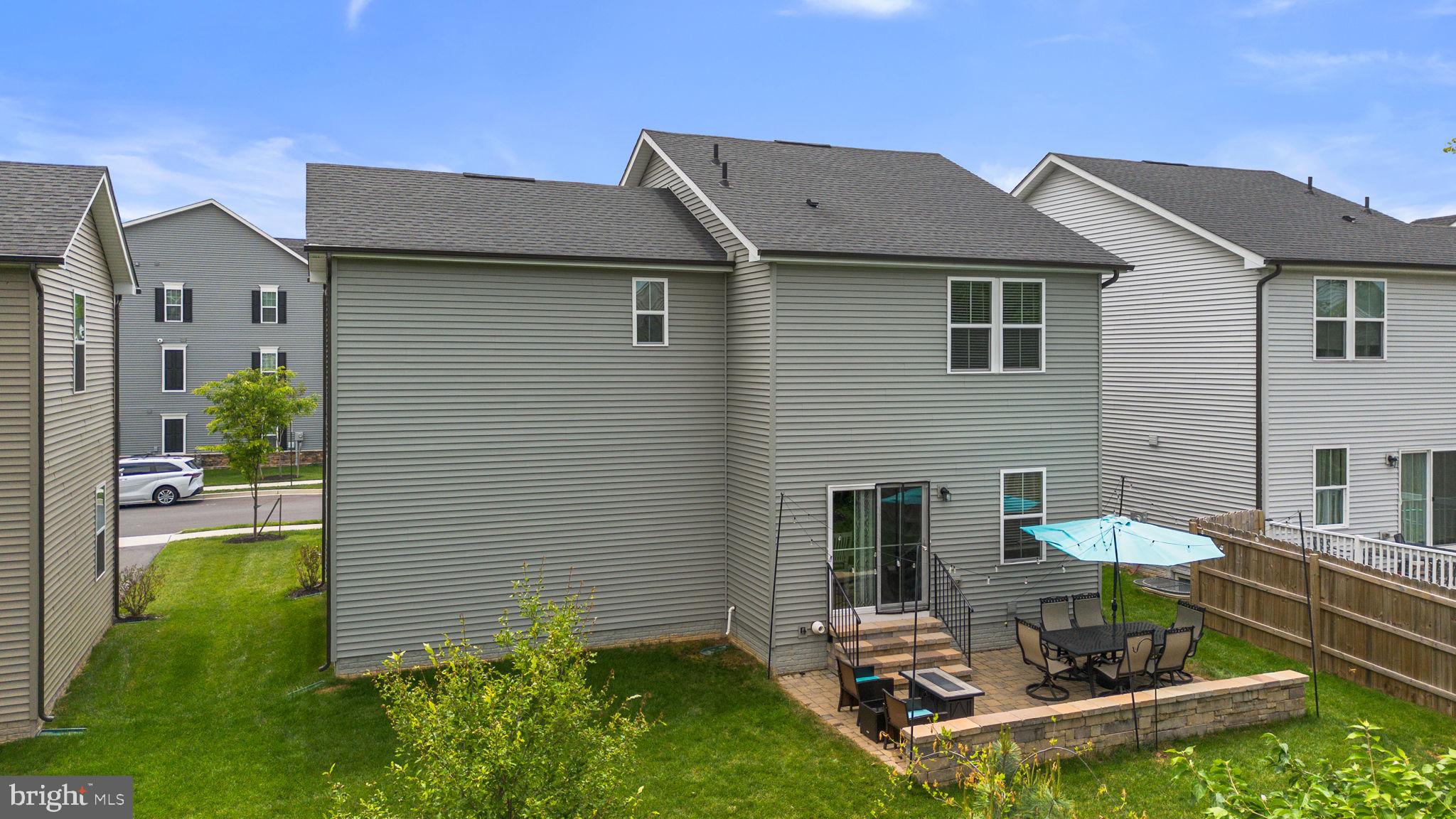 BELLE AIR TOWNHOMES - Residential