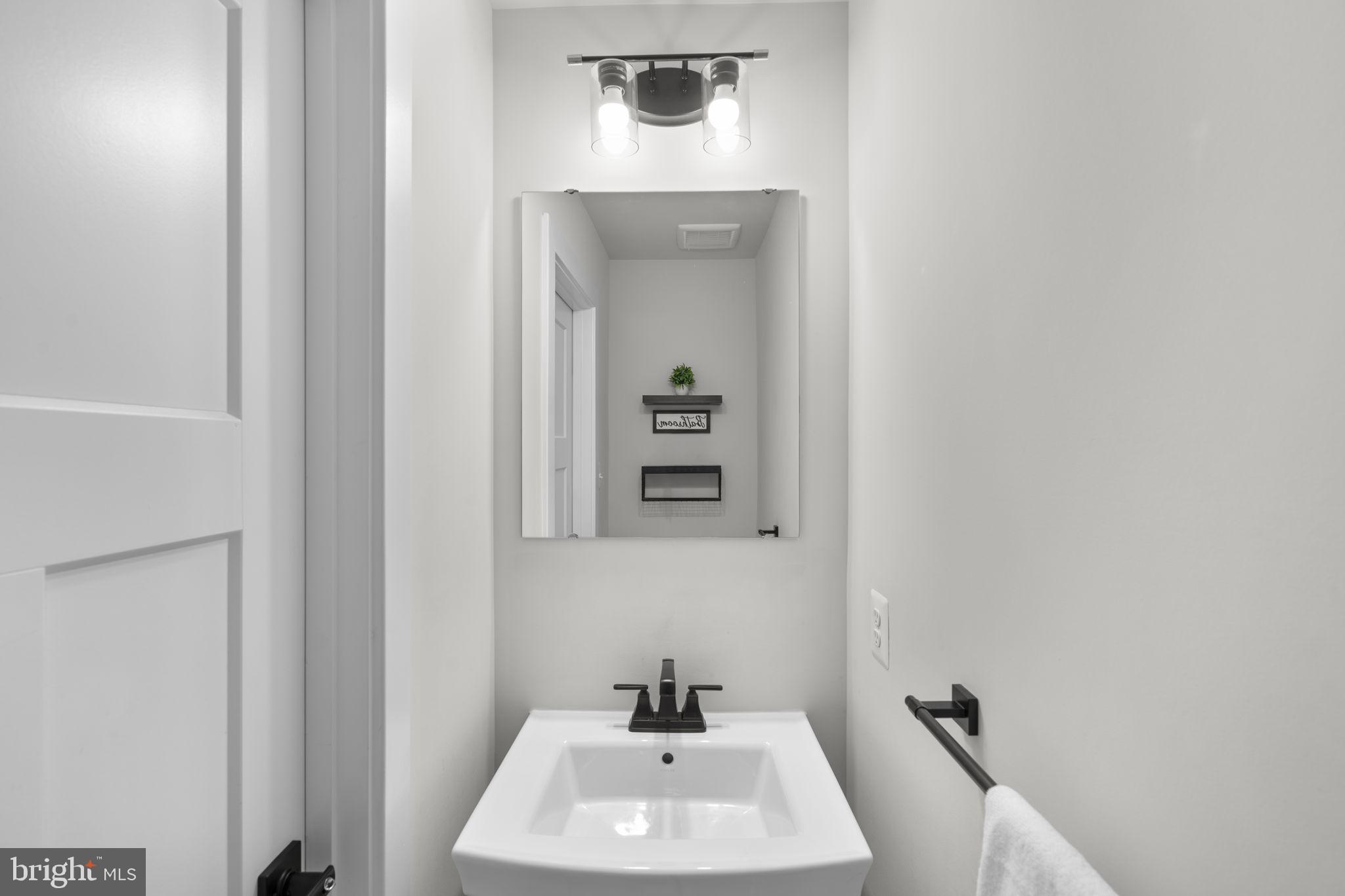 BELLE AIR TOWNHOMES - Residential