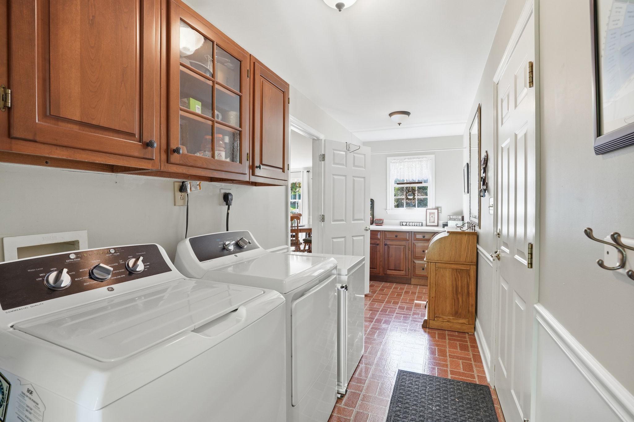 MOUNT HEBRON - Residential