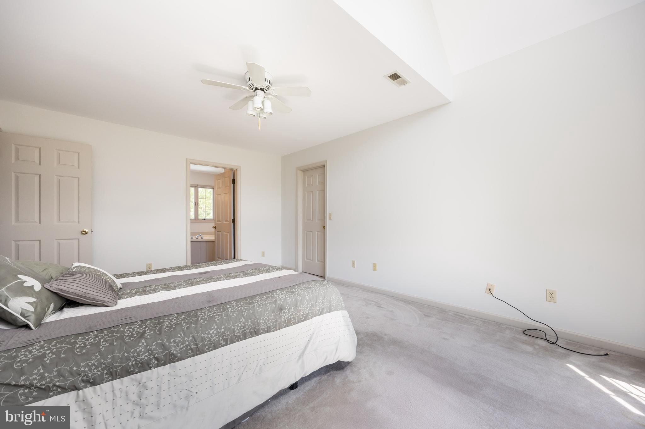 CROSS CREEK - Residential