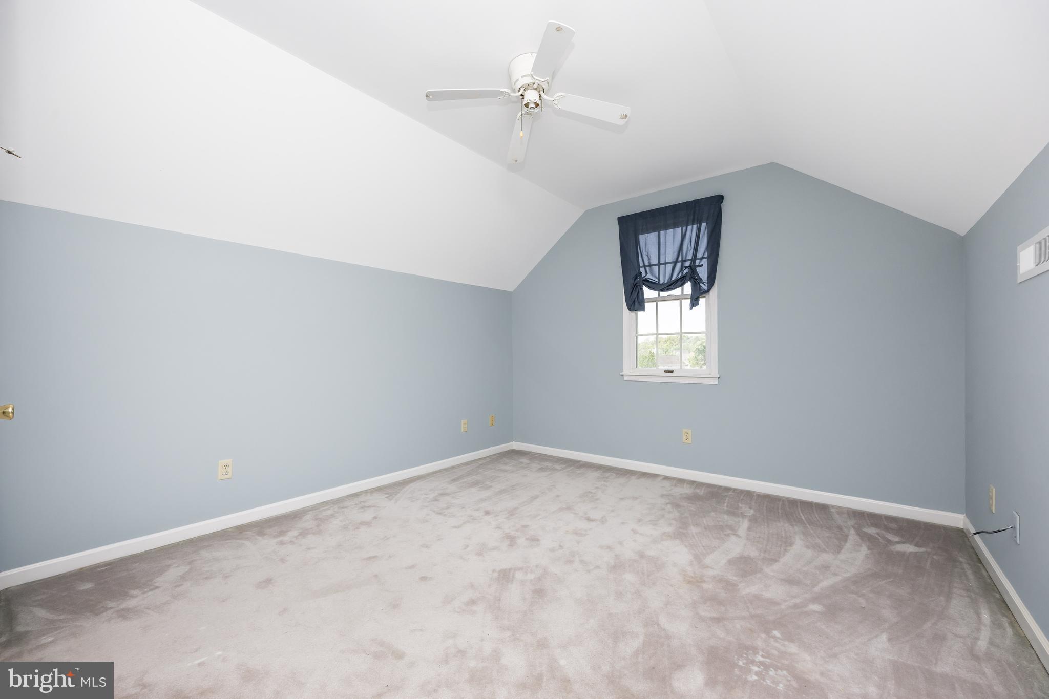 CROSS CREEK - Residential