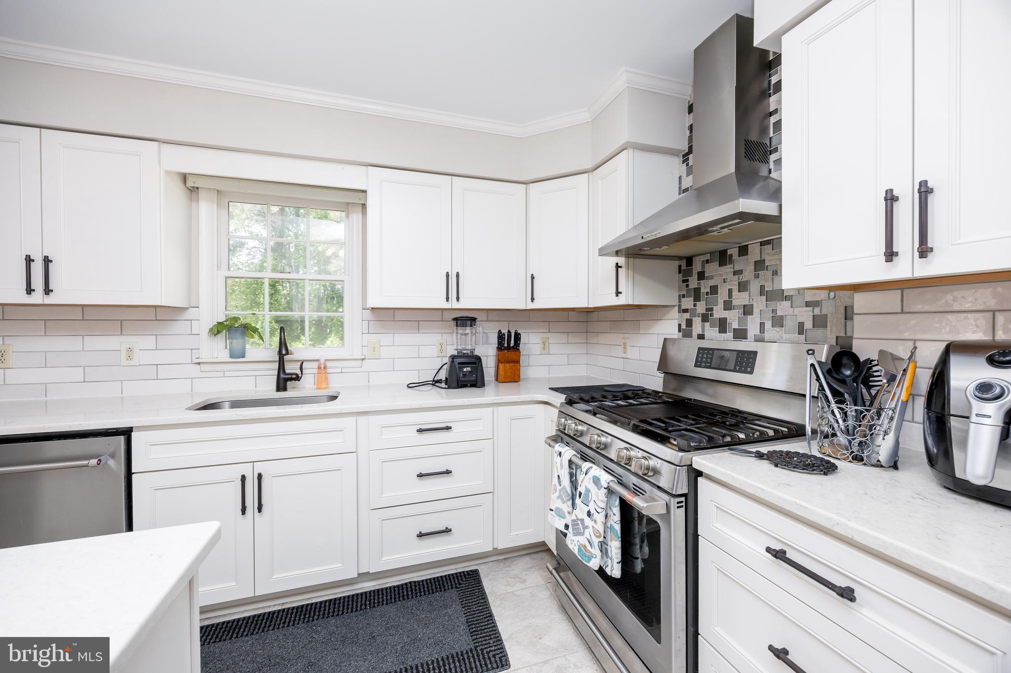 CROSS CREEK - Residential