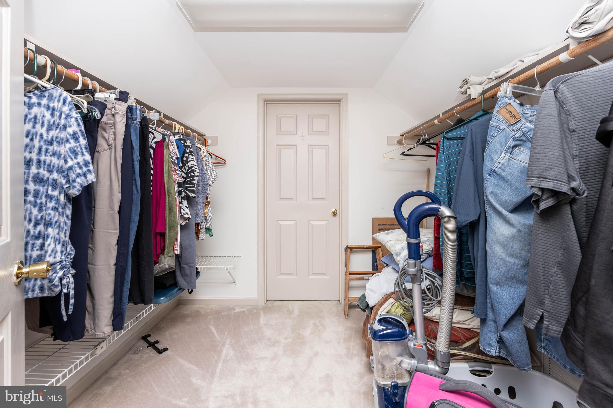 CROSS CREEK - Residential