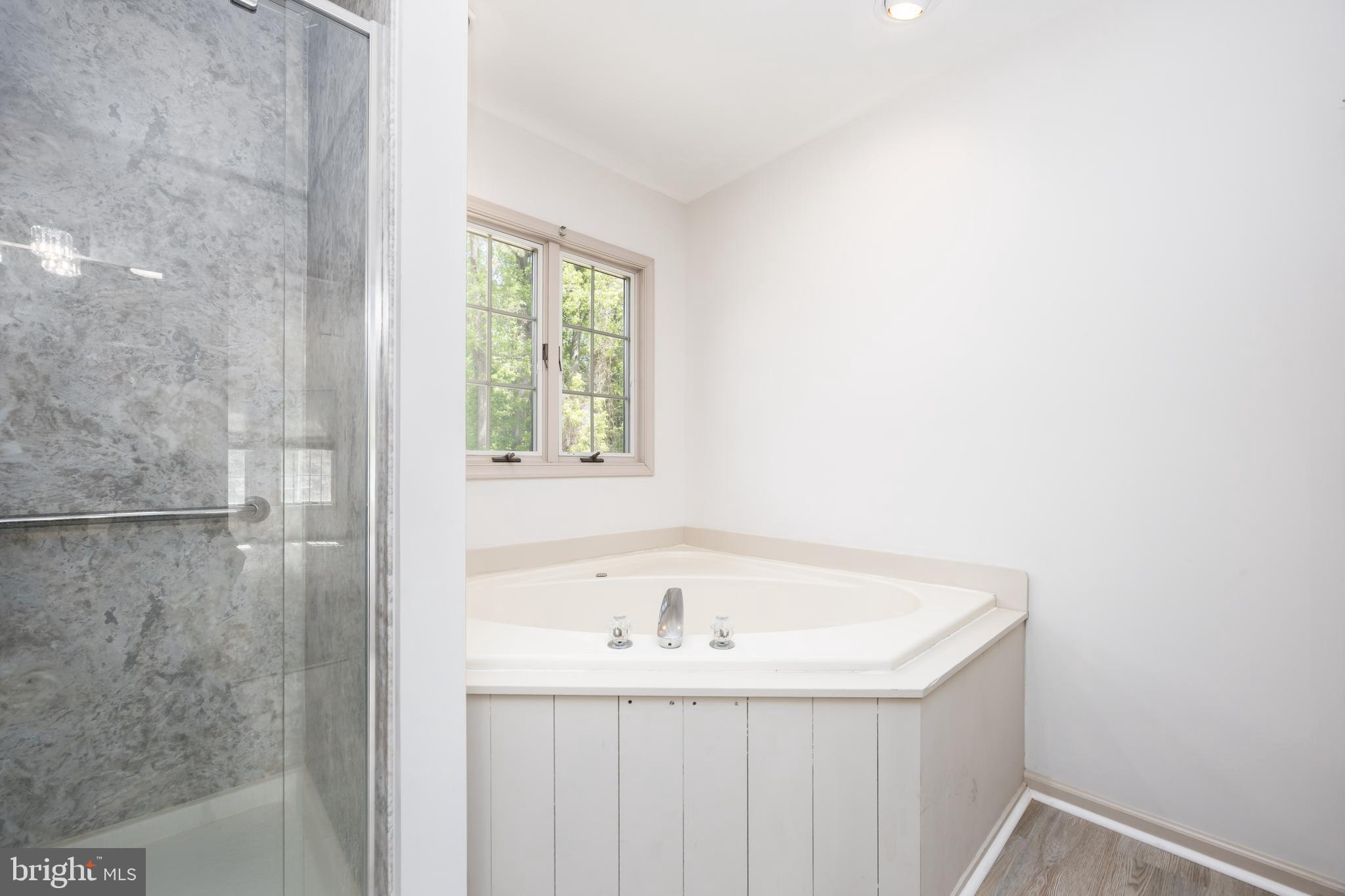 CROSS CREEK - Residential