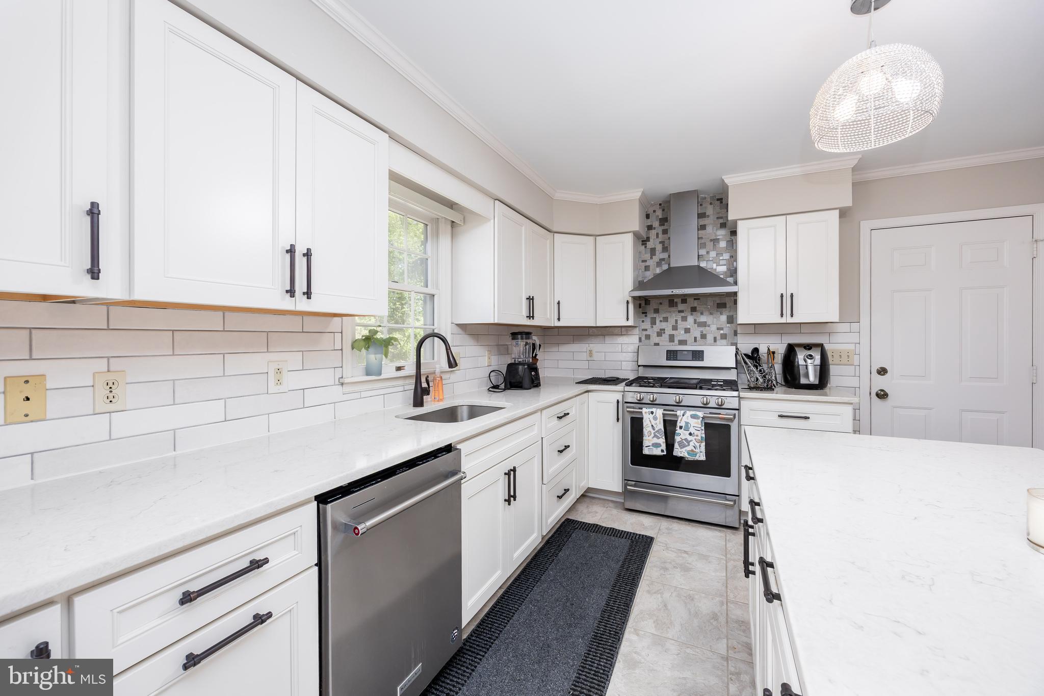 CROSS CREEK - Residential