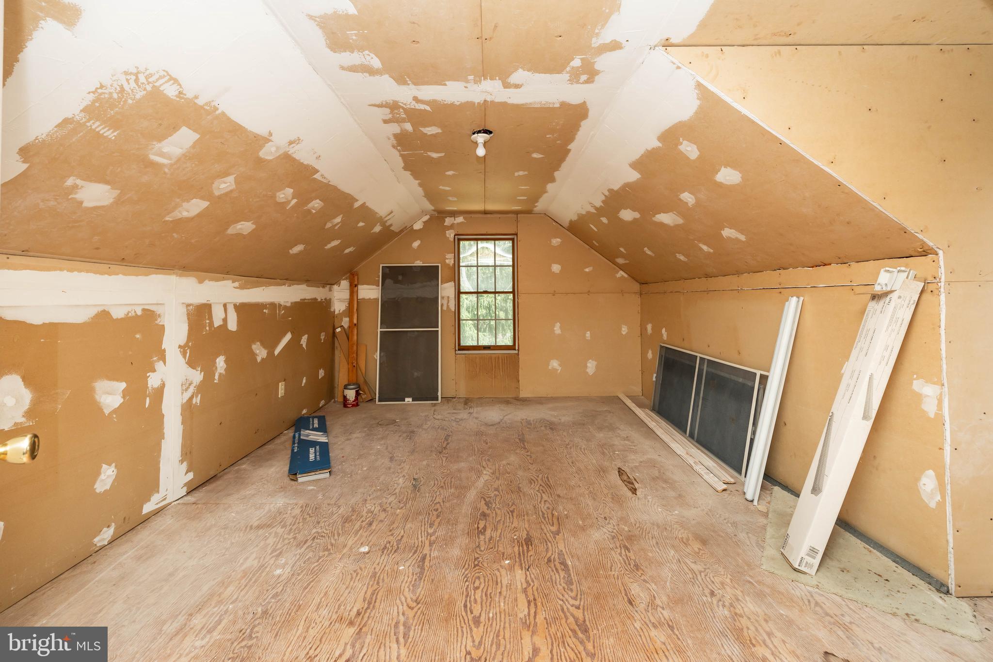 CROSS CREEK - Residential