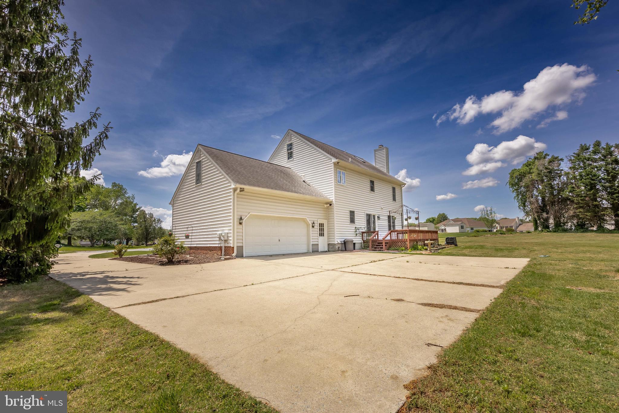 CROSS CREEK - Residential