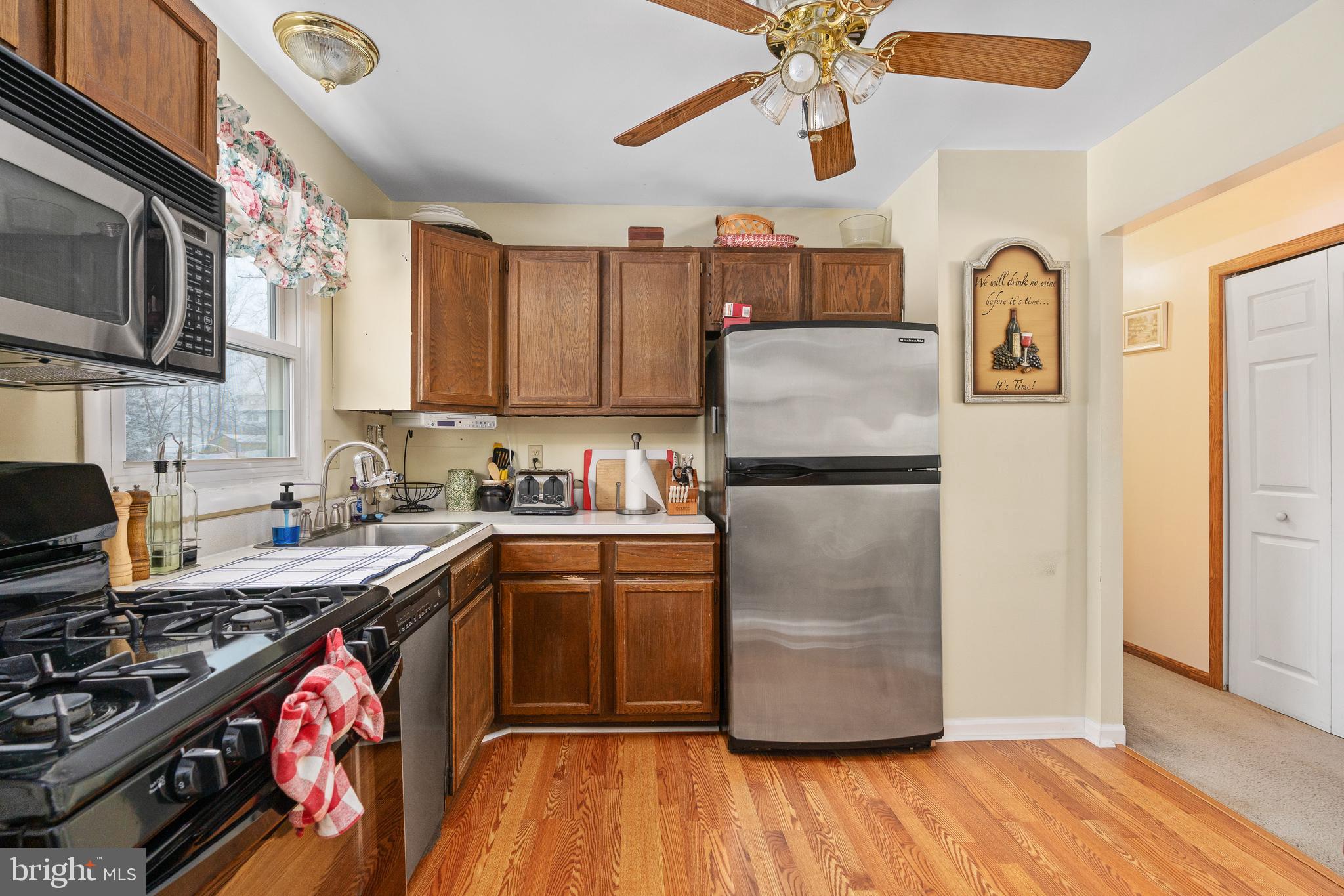 WAVERLY VILLAGE - Residential