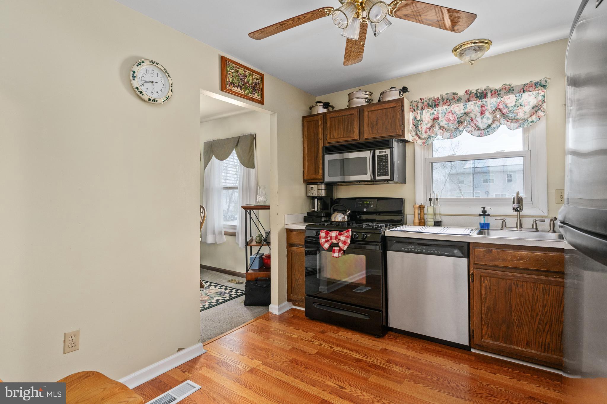 WAVERLY VILLAGE - Residential