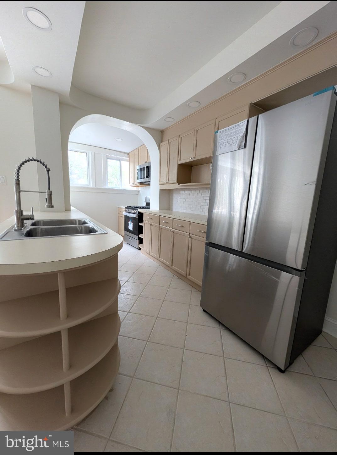 BEVERLY HILLS - Residential