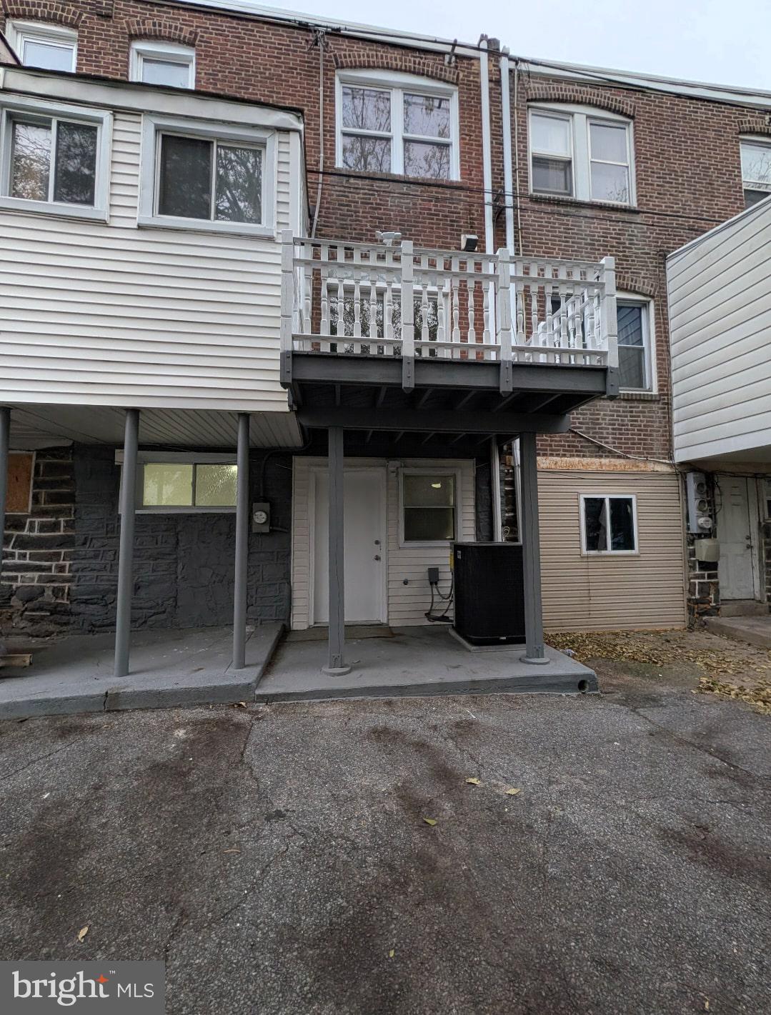 BEVERLY HILLS - Residential