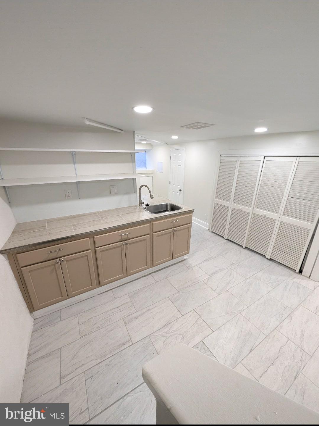 BEVERLY HILLS - Residential