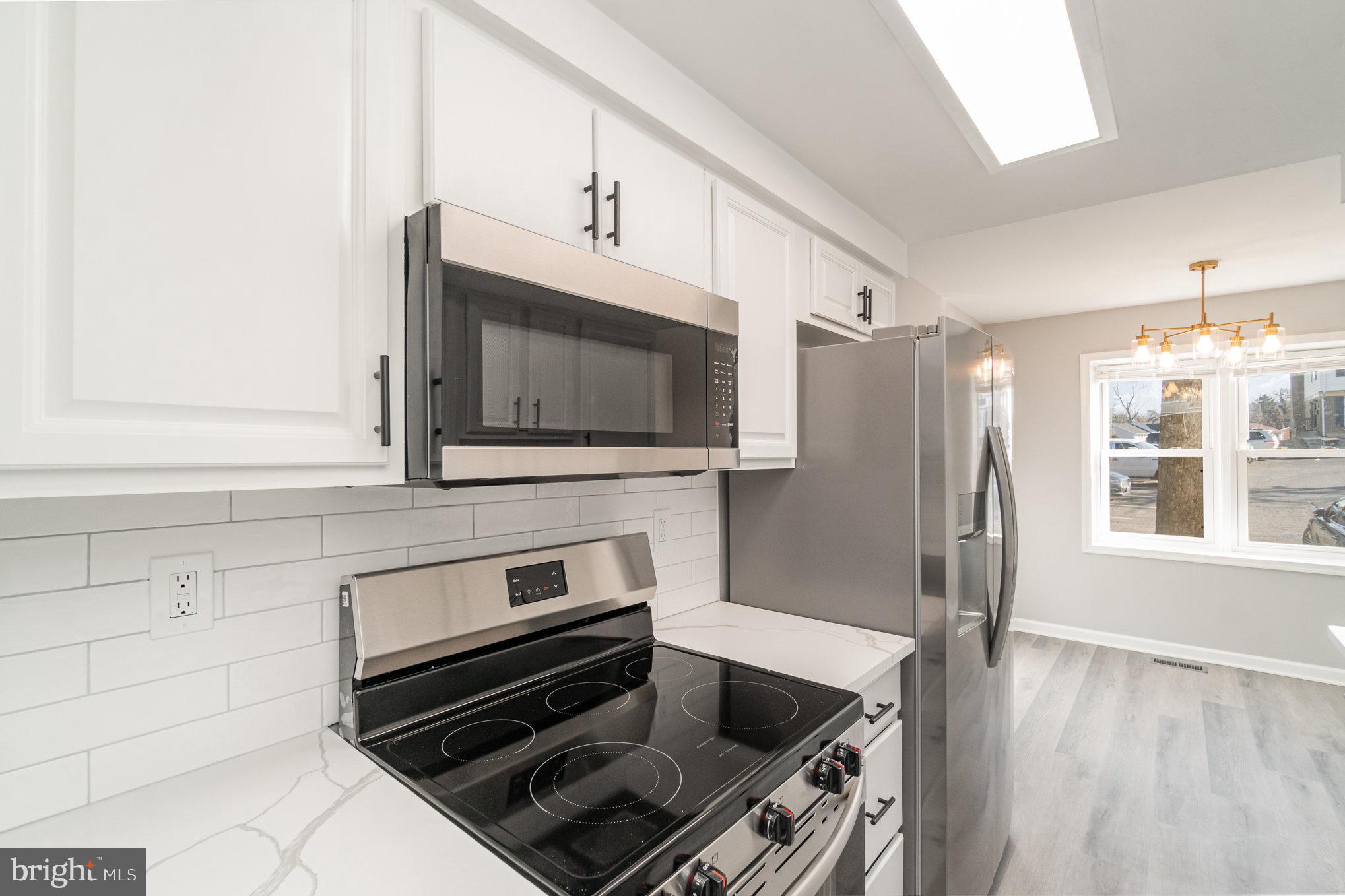 HILLCREST TOWNE - Residential