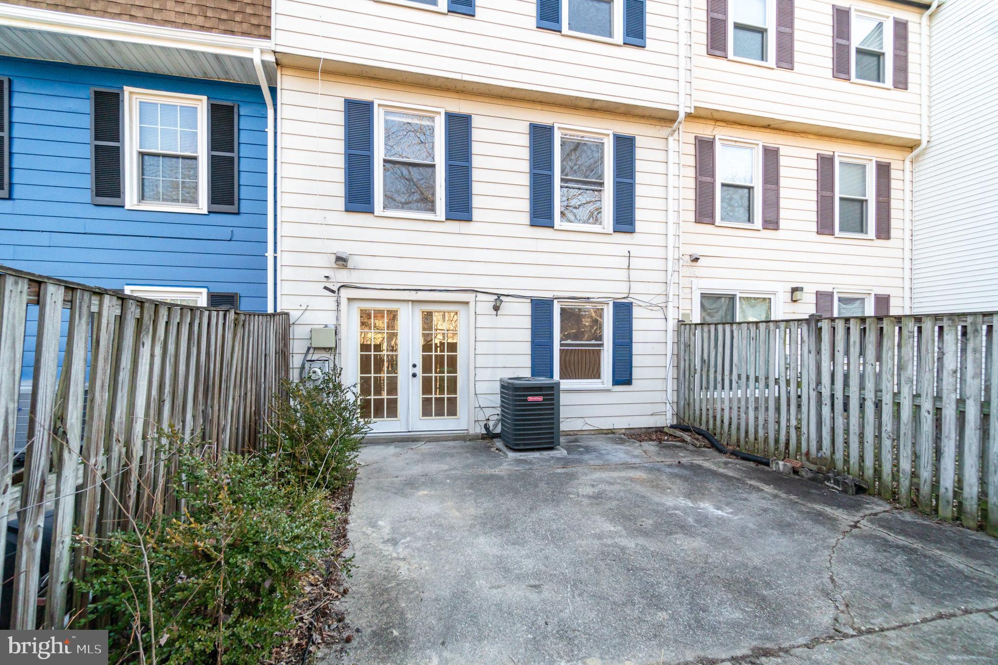 HILLCREST TOWNE - Residential