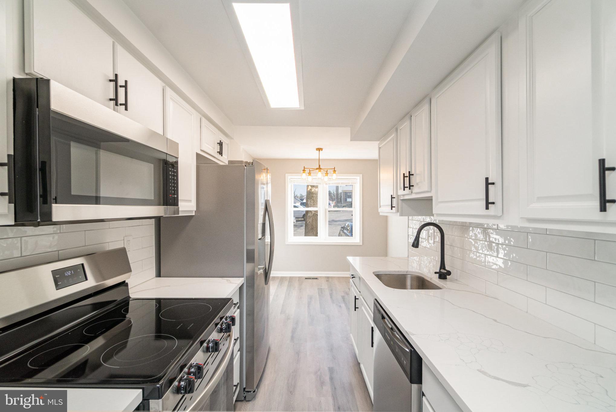 HILLCREST TOWNE - Residential