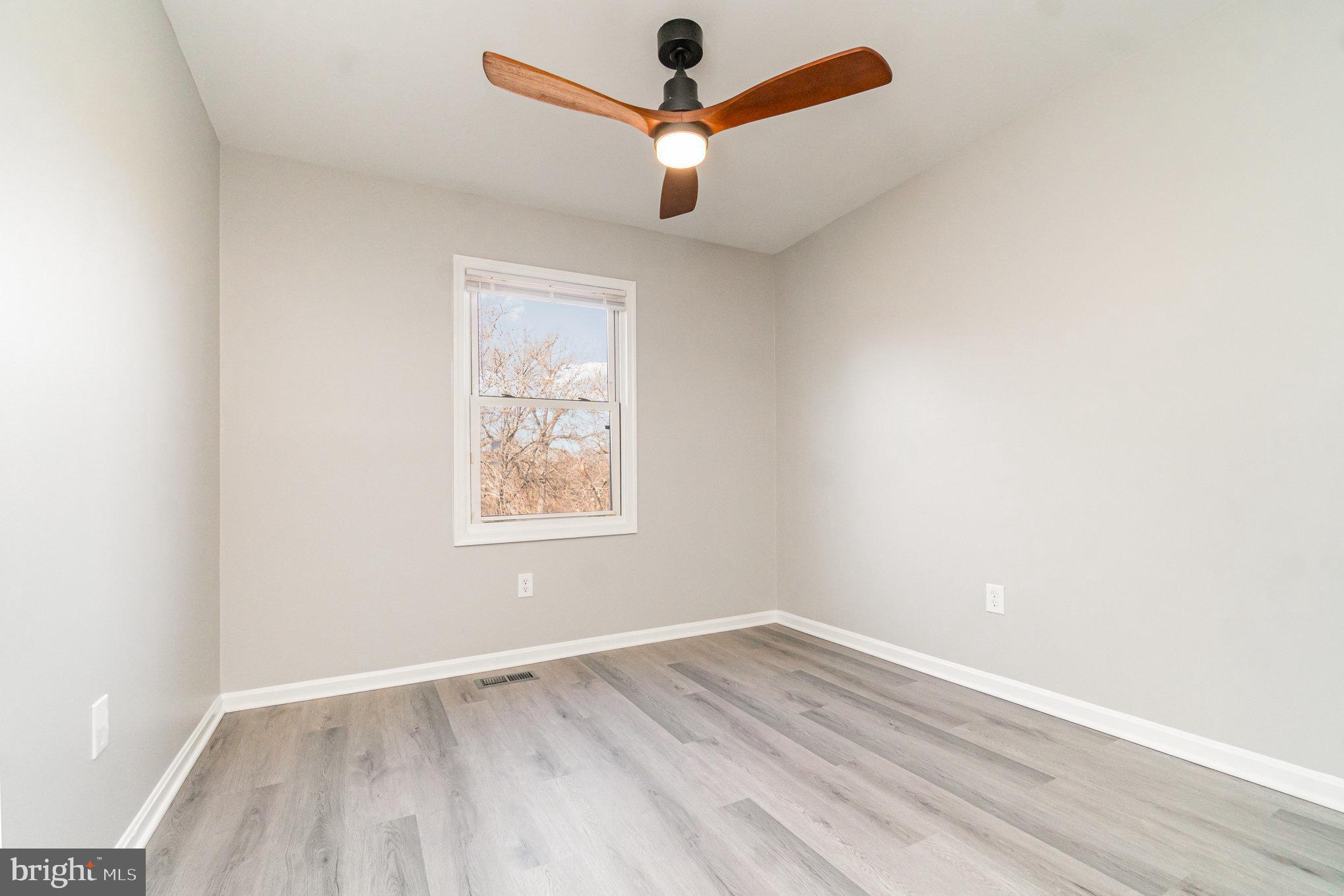 HILLCREST TOWNE - Residential