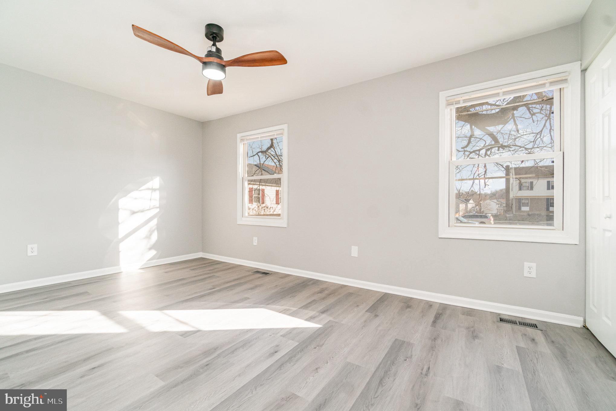 HILLCREST TOWNE - Residential