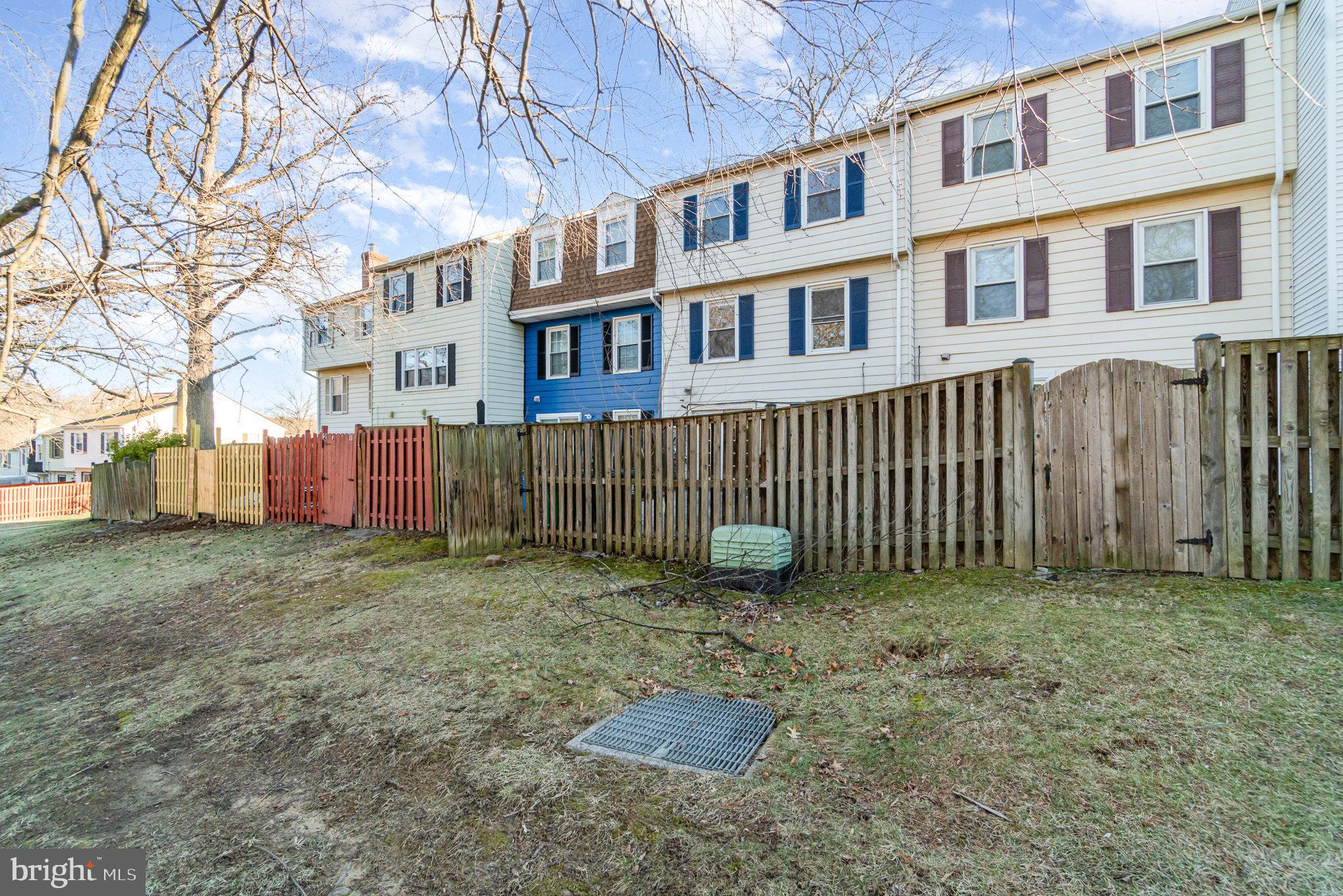 HILLCREST TOWNE - Residential