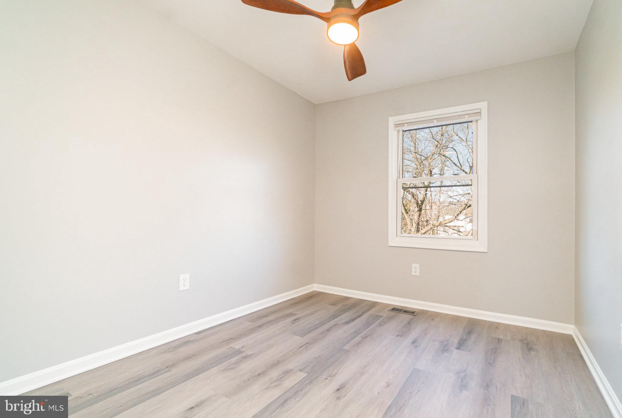 HILLCREST TOWNE - Residential